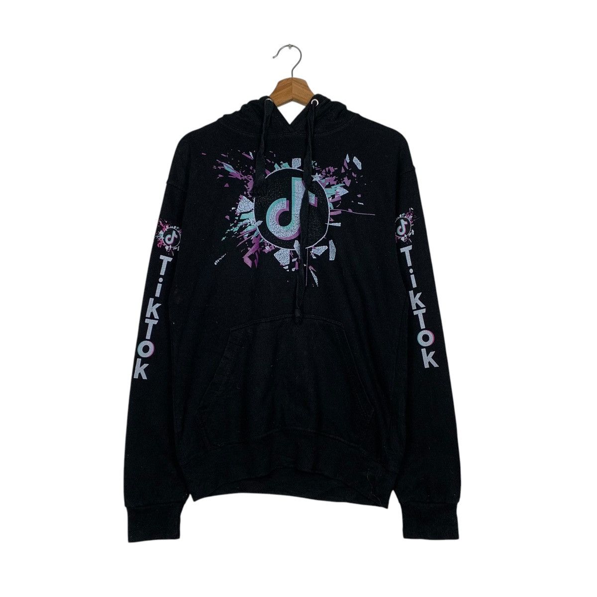 Japanese Brand Tik Tok Big Logo Pullover Hoodie Size US S / EU 44-46 / 1 - 10 Thumbnail