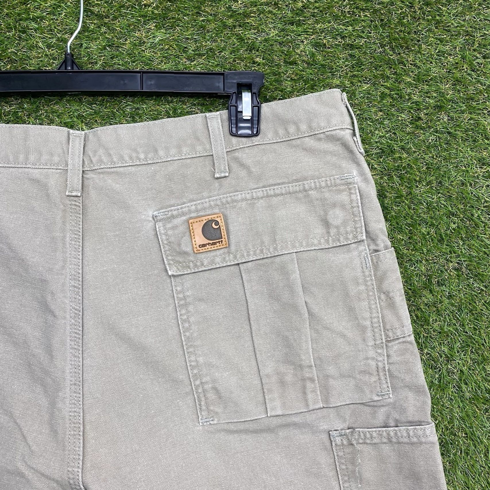 Carhartt VINTAGE Carhartt Pants Mens 42 Canvas Carpenter Khaki 5-Pocket 28 Inseam B112 DES Grunge USA 90s Workwear Mens Size US 42 / EU 58 - 7 Thumbnail