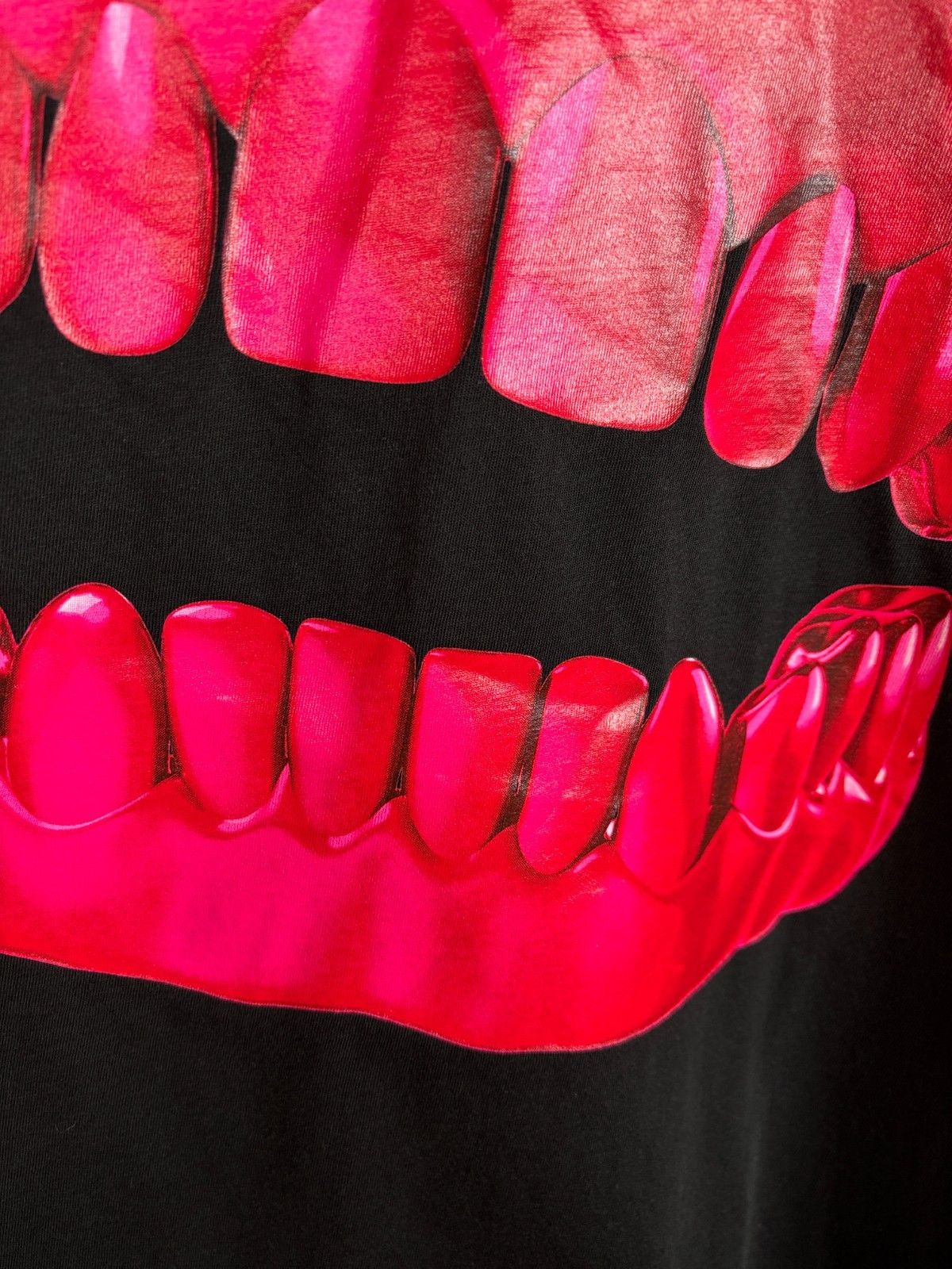 Ikea IKEA Giltig Katie Teeth 3D Print T-shirt Size L Size US L / EU 52-54 / 3 - 7 Thumbnail