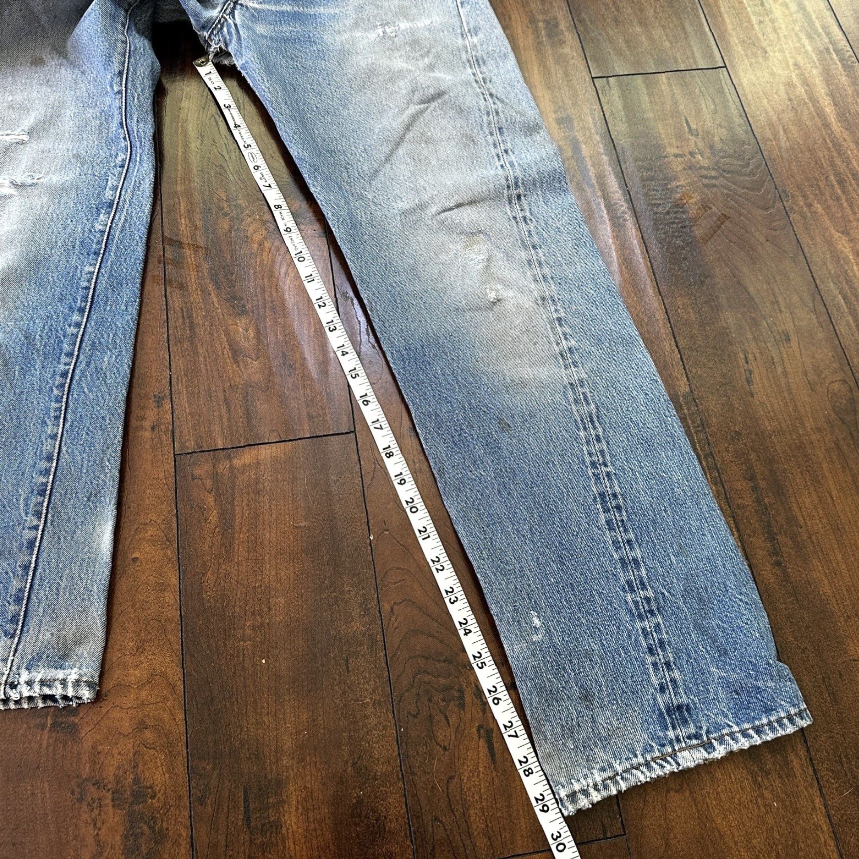 Levi's VINTAGE Levi's 501 XX Jeans Light Wash 31x33 USA 80s Blue Distressed Mens Size US 31 - 3 Thumbnail