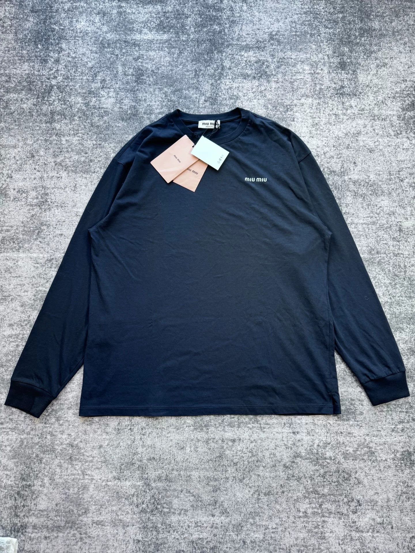 Miu Miu Miu Miu Navy Long Sleeve Logo Top Size M / US 6-8 / IT 42-44 - 1 Thumbnail