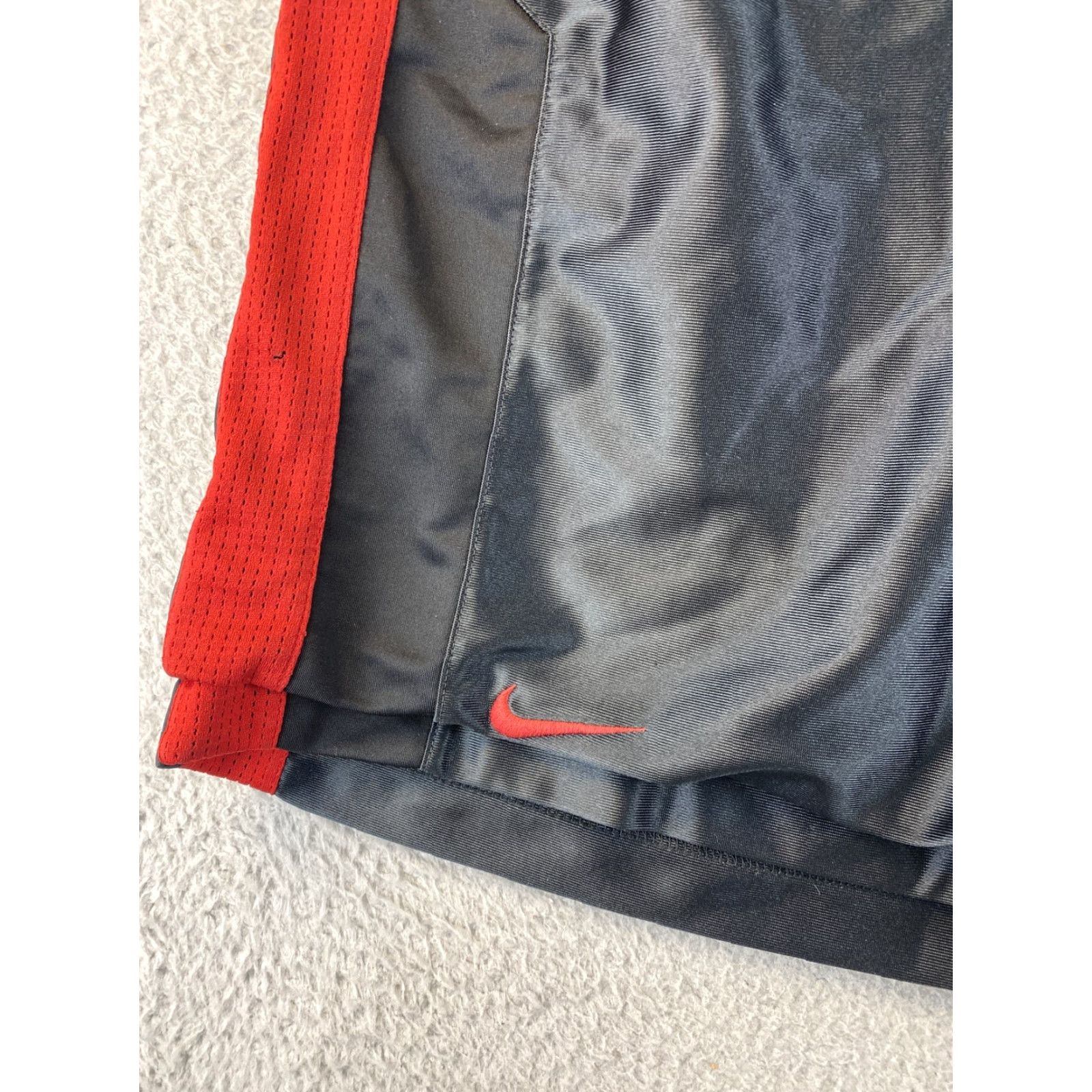 Nike Nike Dri-Fit Lined Basketball Shorts 10” Black Red Men’s Size Medium / 78-56 Size US 31 - 3 Thumbnail