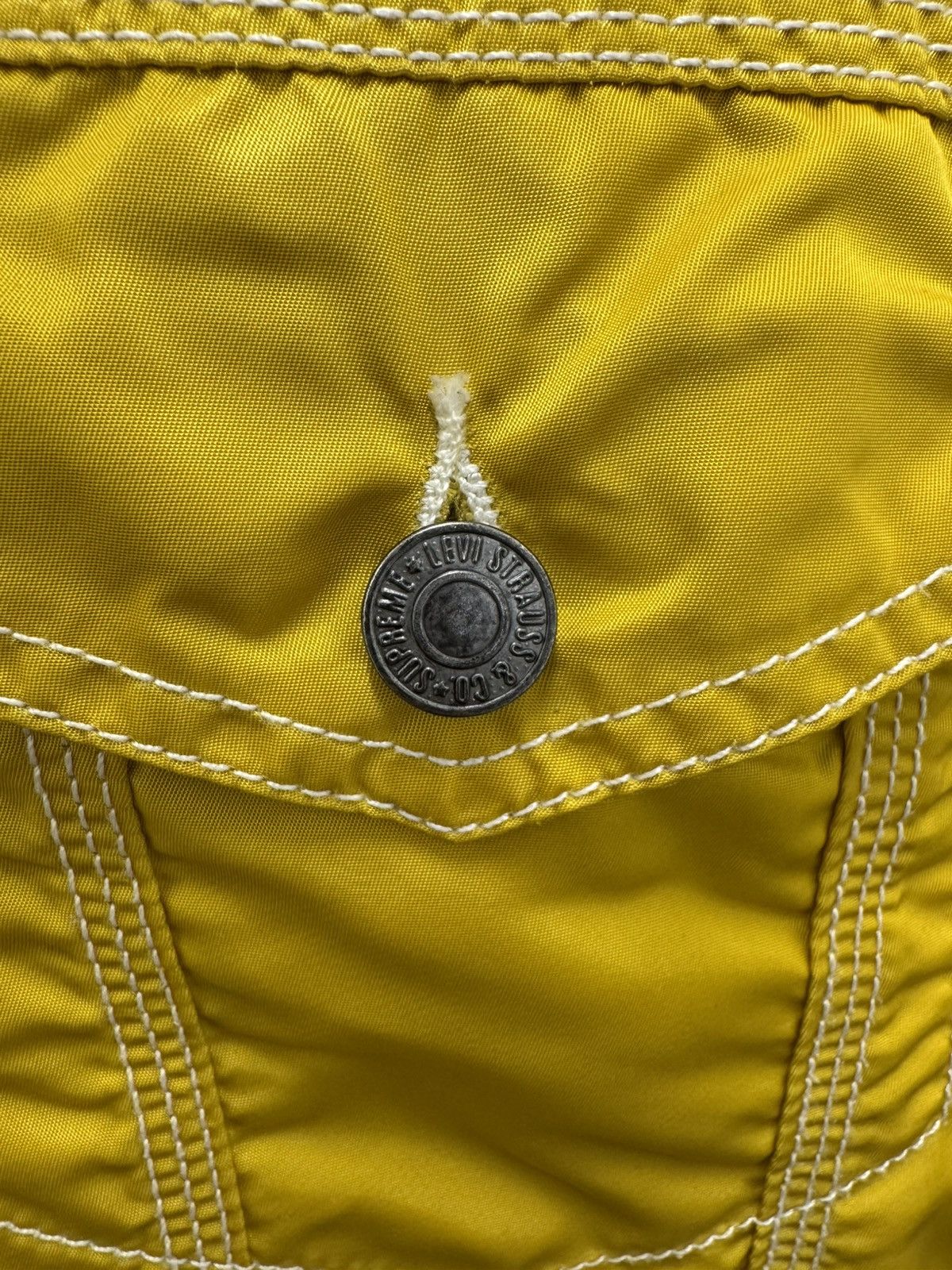 Supreme Supreme X Levis Yellow Bomber Size US XL / EU 56 / 4 - 4 Thumbnail