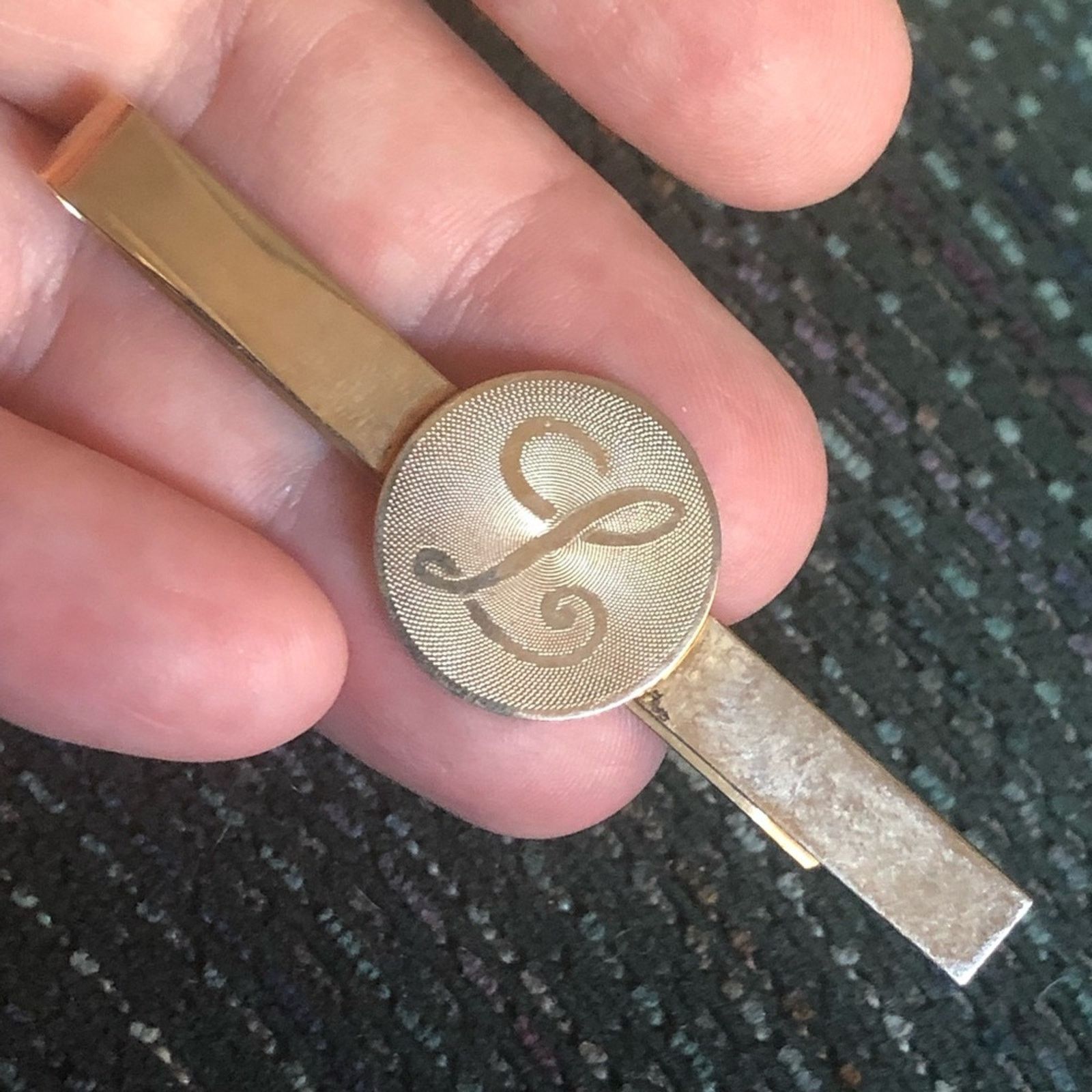 Vintage Vintage gentleman gold monogram initial “L” tie bar clip Size ONE SIZE - 3 Thumbnail