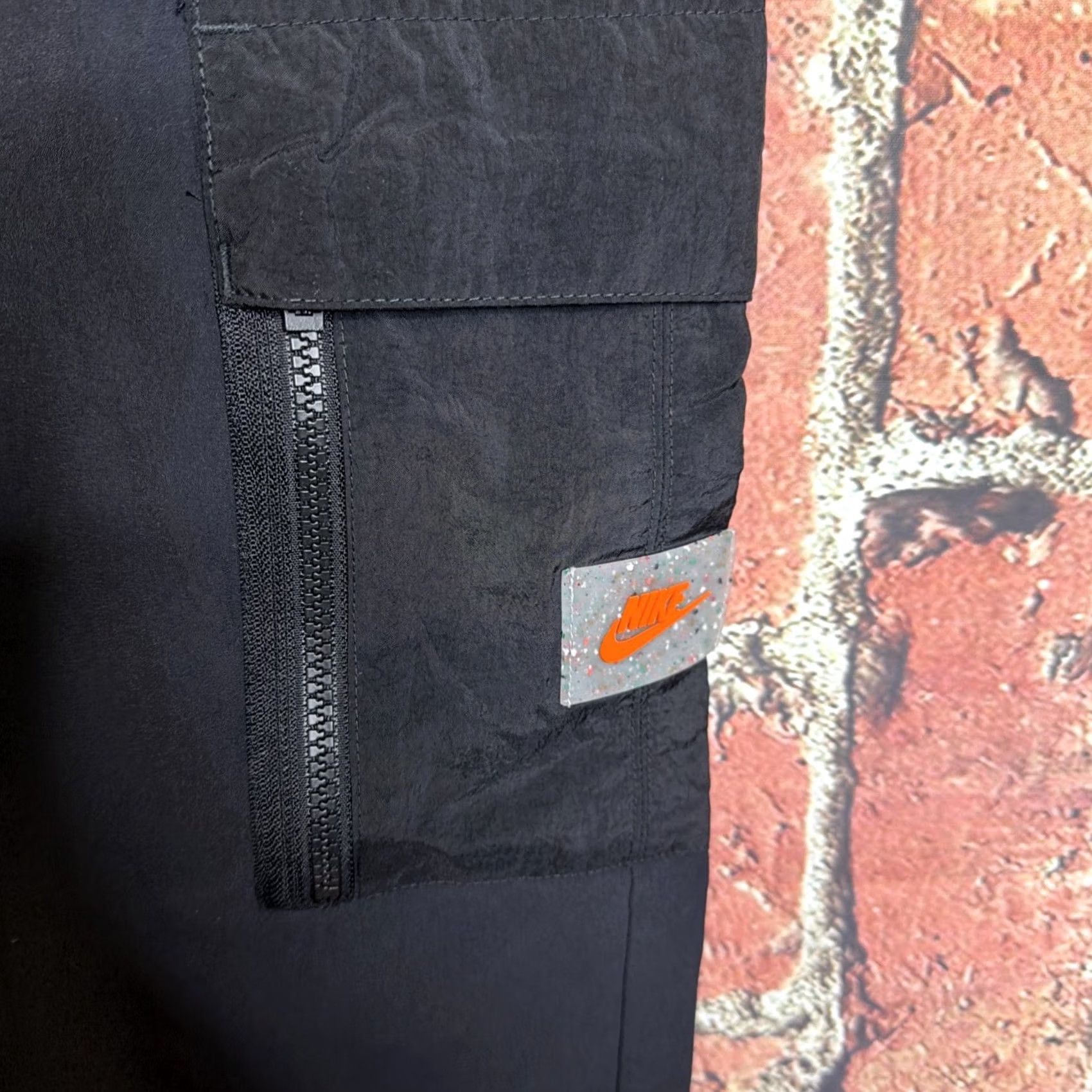 Nike Nike Sport Utility Woven Cargo Pants Womens Medium Black Tapered DX2322-01 Size 32" / US 10 / IT 46 - 2 Thumbnail