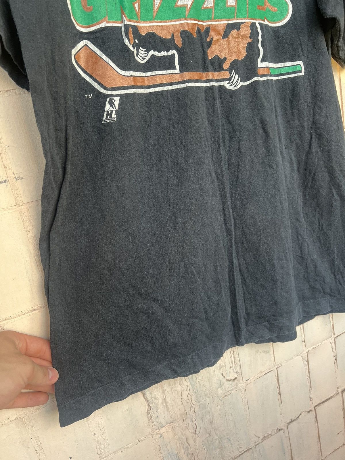 NHL Vintage Grizzlies NHL Single Stitch Rare 90s Shirt Size US M / EU 48-50 / 2 - 15 Thumbnail