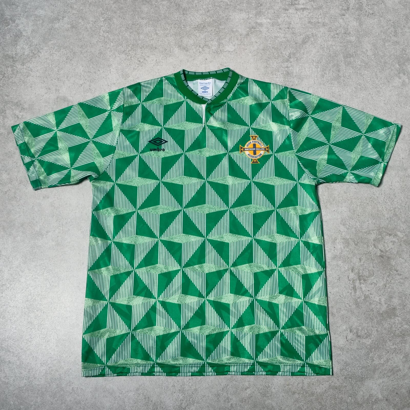 Umbro 1990/92 Northern Ireland Home Shirt Umbro (L/XL) Size US L / EU 52-54 / 3 - 1 Thumbnail