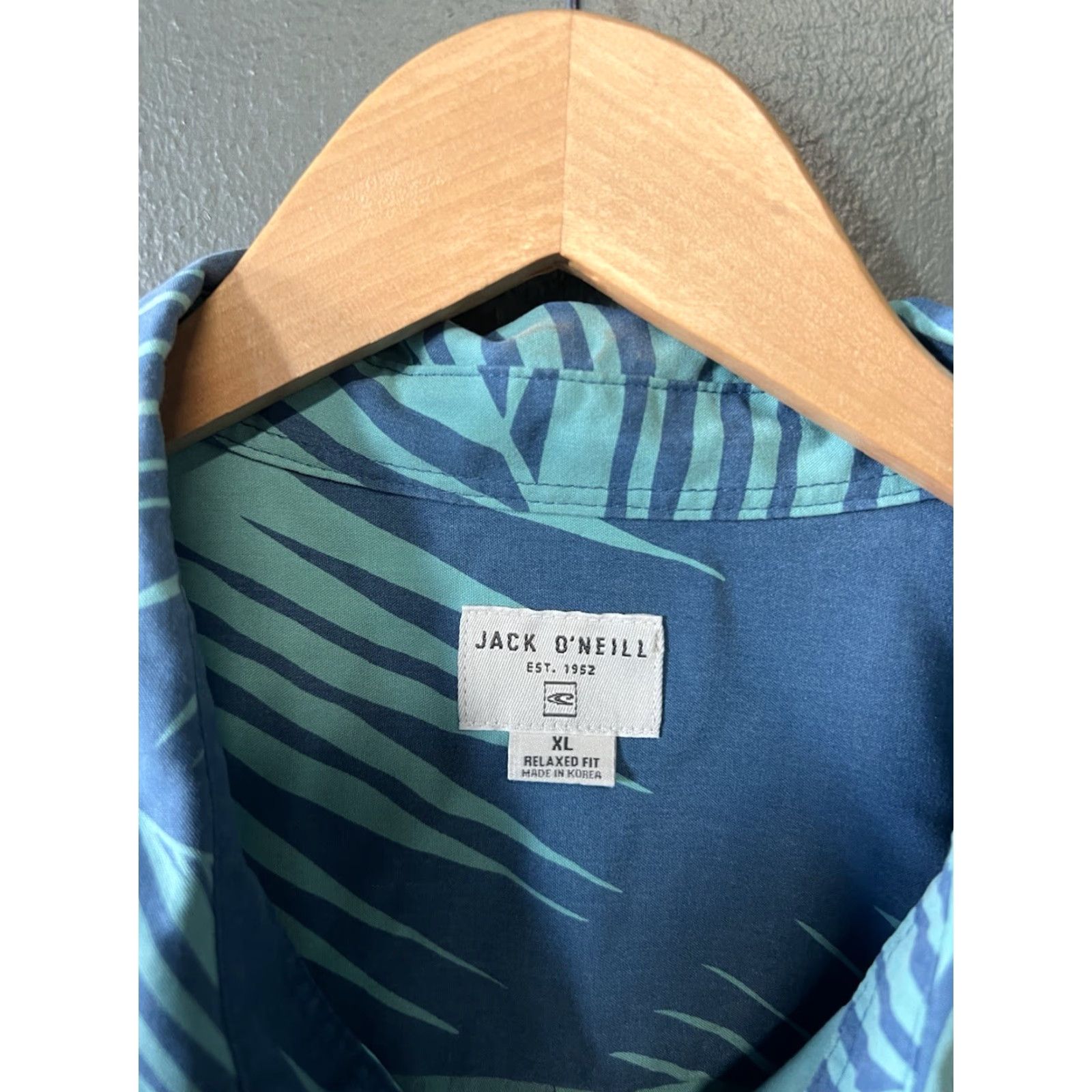 Vintage Jack O'Neill Mens Blue Floral Pattern Short Sleeve Button-Up Size XL Size US 36 / EU 52 - 3 Thumbnail