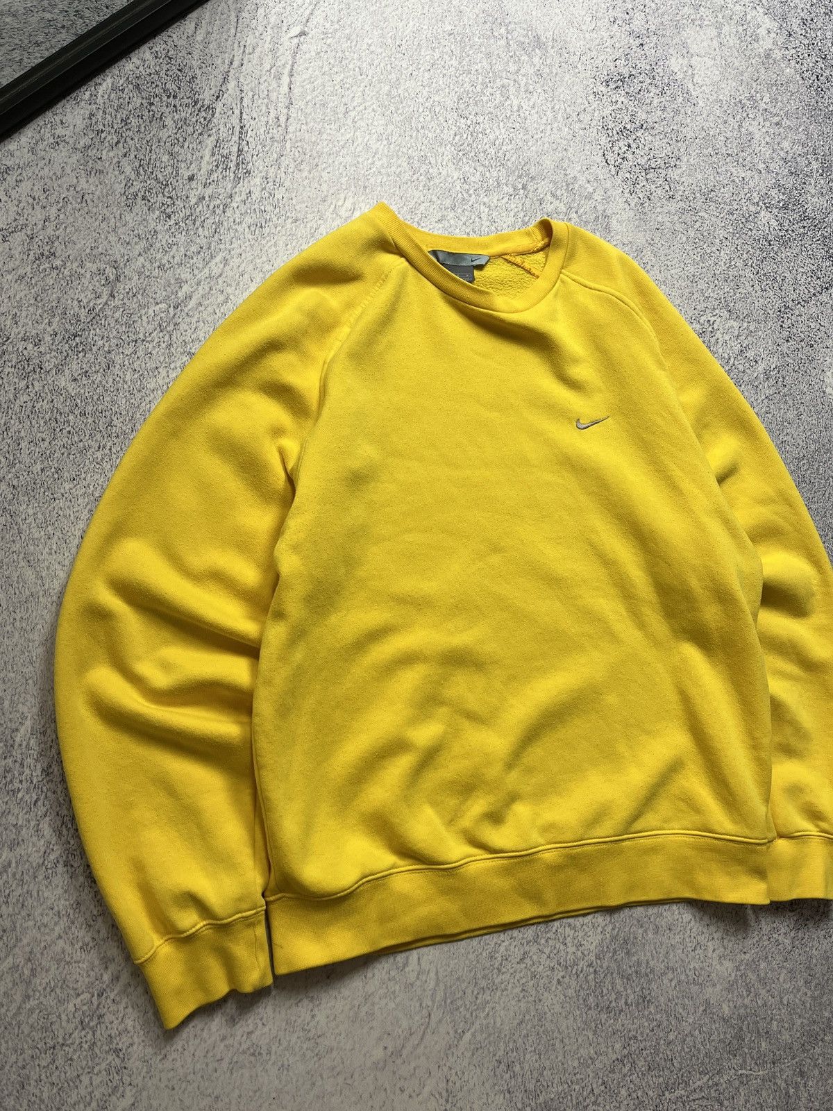 Nike Vintage 2000’s Nike Sportswear Swoosh Logo Yellow Crewneck Size US M / EU 48-50 / 2 - 4 Thumbnail