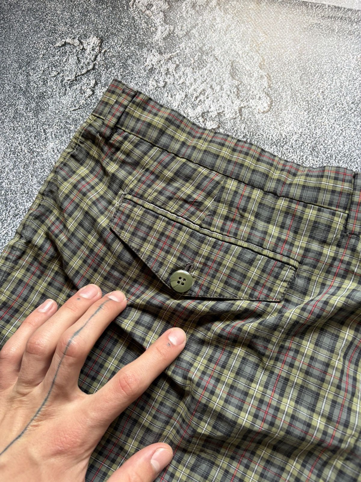 Burberry Vintage Burberry’s Checkered Shorts Size US 34 / EU 50 - 10 Thumbnail