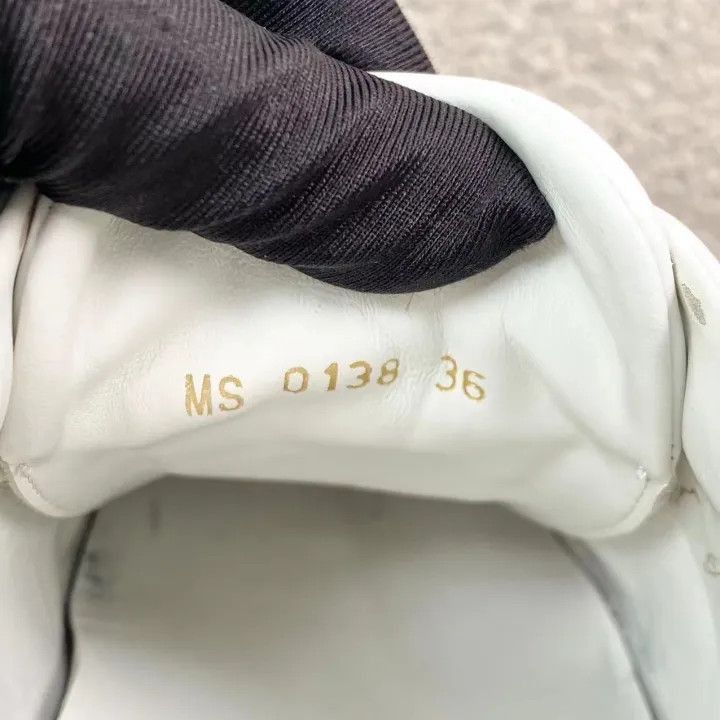 Louis Vuitton Louis Vuitton Stylish White Sneakers for Women -2508 Size US 6 / IT 36 - 8 Thumbnail