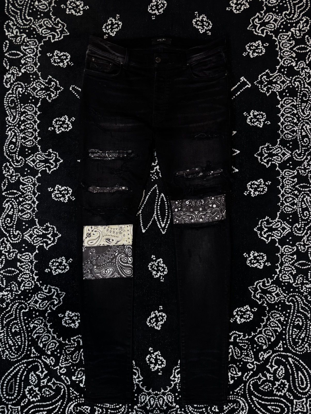 Amiri AMIRI BANDANA PATCH FADED JEANS Size US 34 / EU 50 - 7 Thumbnail