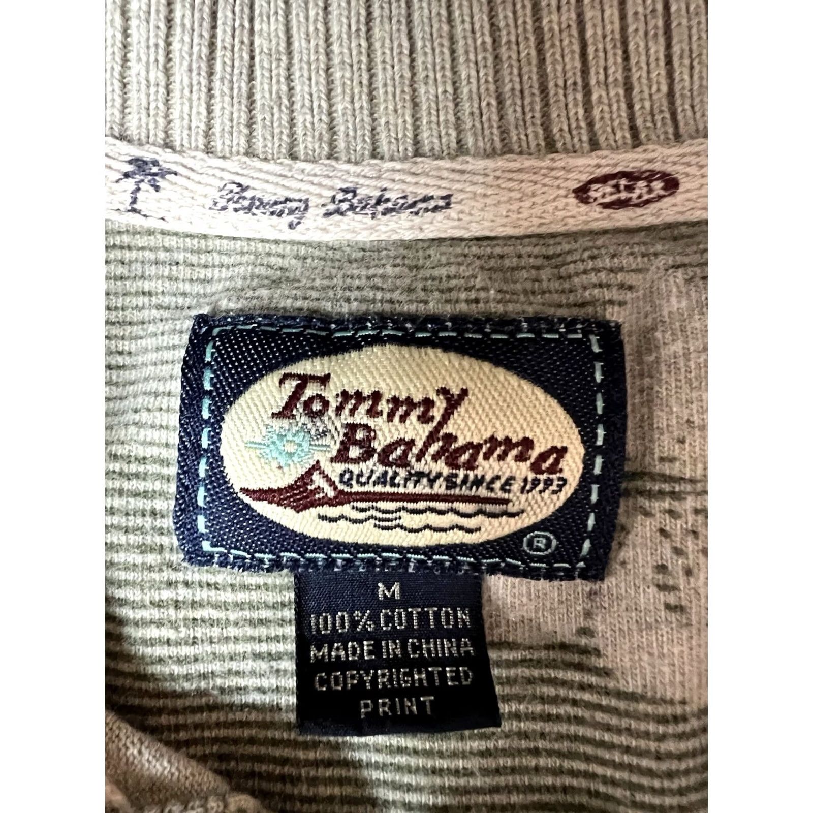 Tommy Bahama Tommy Bahama Shirt Tropical Pineapple Palm Leaves Green Medium Short Sleeve Button-Up Collared Knit Cotton Size US M / EU 48-50 / 2 - 2 Thumbnail