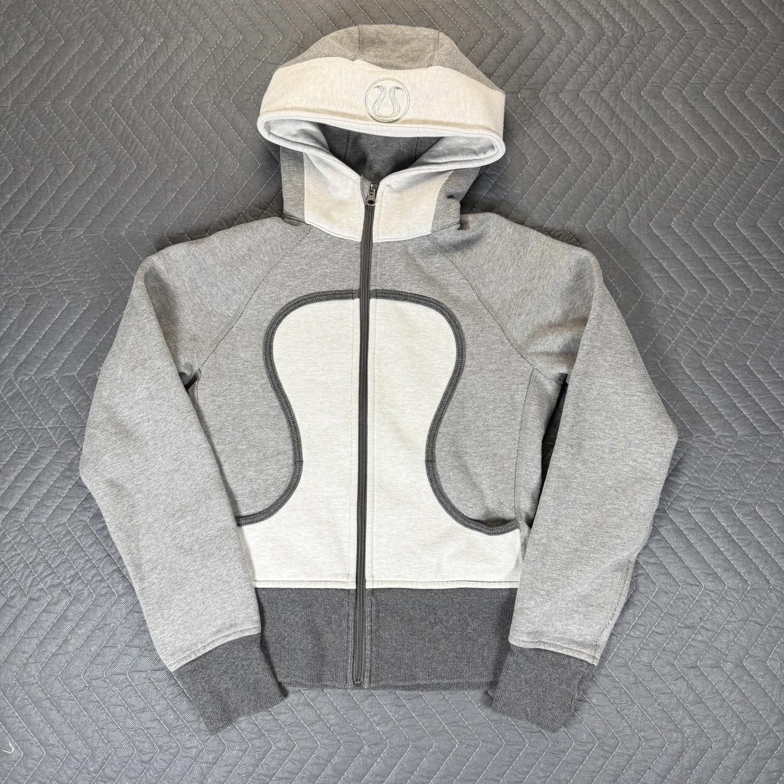 Lululemon Lululemon Scuba Full Zip Hoodie Grey Size 6 Size M / US 6-8 / IT 42-44 - 1 Thumbnail
