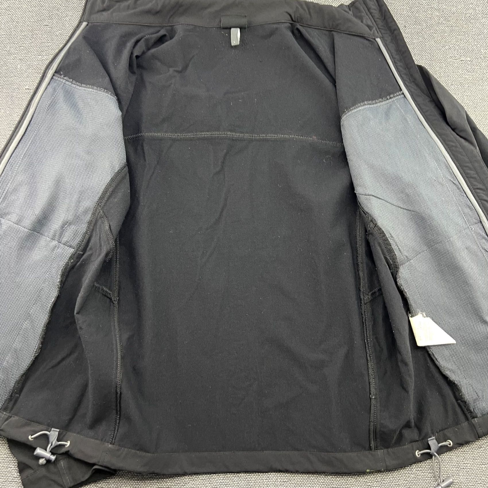 Vintage VINTAGE Millet Track Jacket Mens L Black Softshell Outdoor Full Zip Waterproof Size US L / EU 52-54 / 3 - 4 Thumbnail