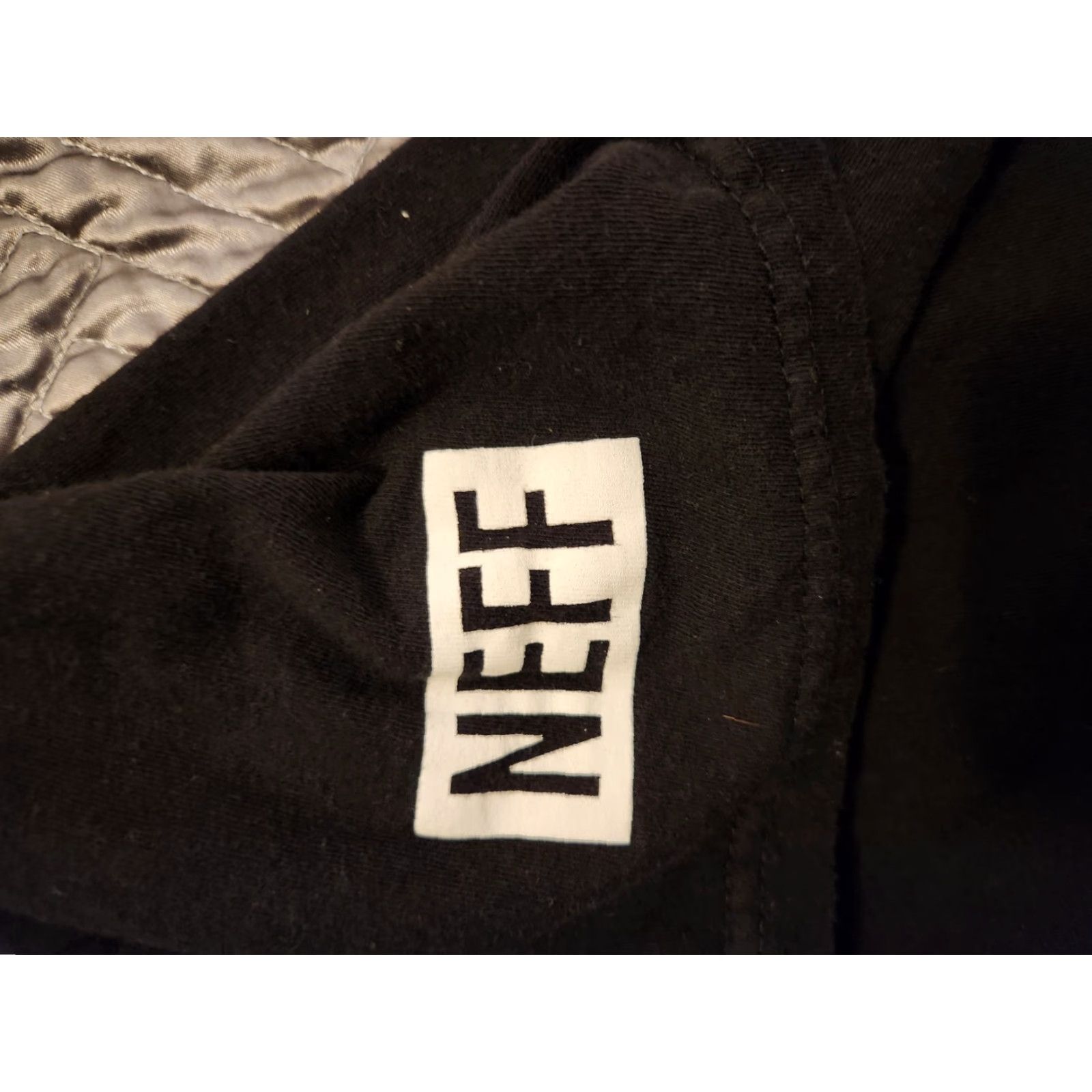 Vintage VINTAGE Neff Disney Collection Mickey Mouse Mens T Shirt Black Large Ice Cream Size US L / EU 52-54 / 3 - 4 Thumbnail