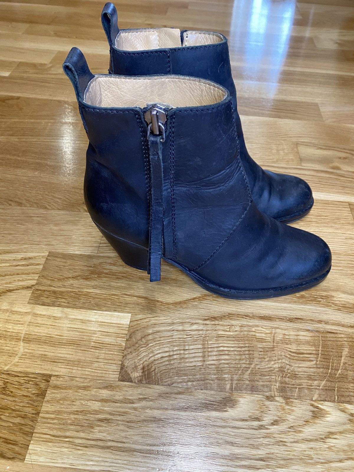 Acne Studios Acne Studios Ankle Boots Size 37 Leather Made In Italy Black Size US 7 / IT 37 - 3 Thumbnail