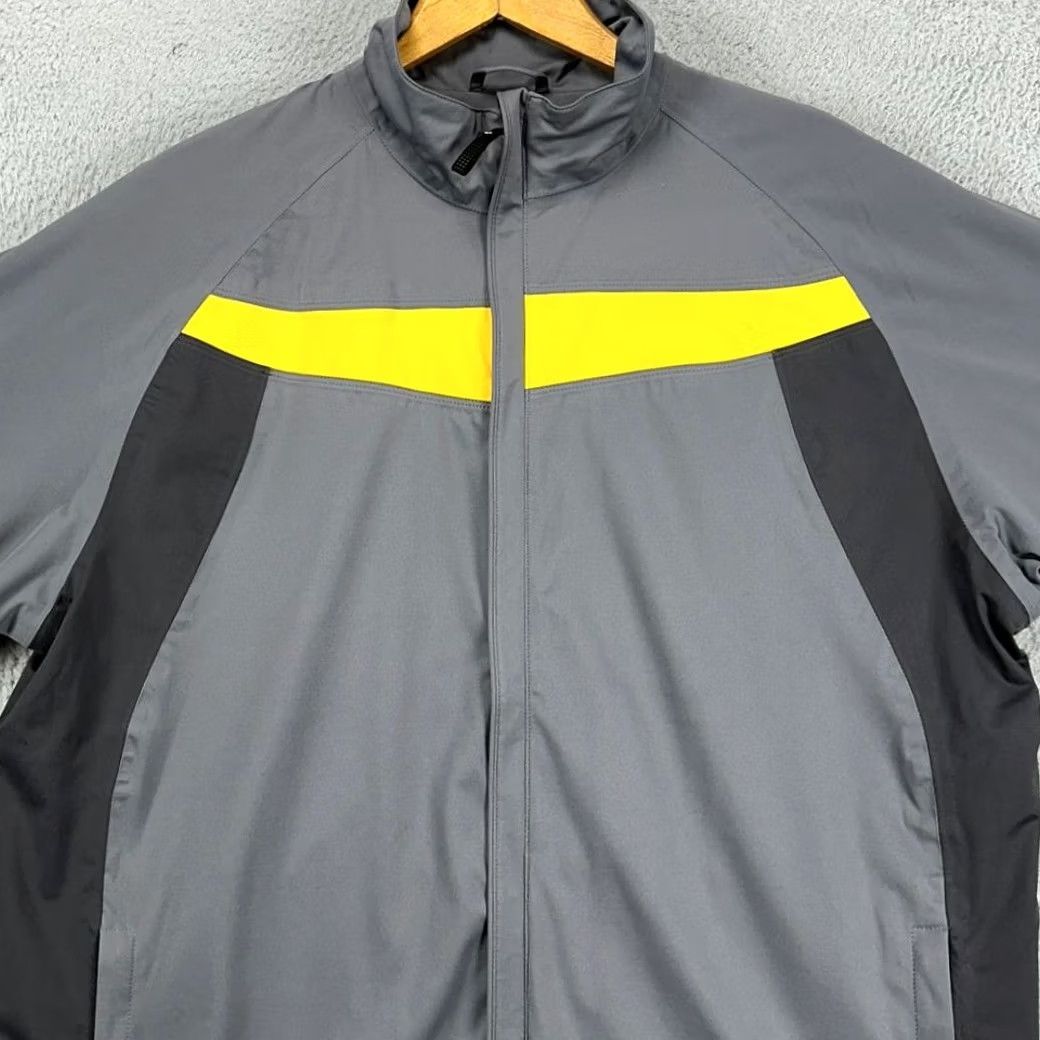 Nike Nike Golf Windbreaker Jacket Mens Large Fit Storm Grey Yellow Full Zip Pockets Size US L / EU 52-54 / 3 - 2 Thumbnail