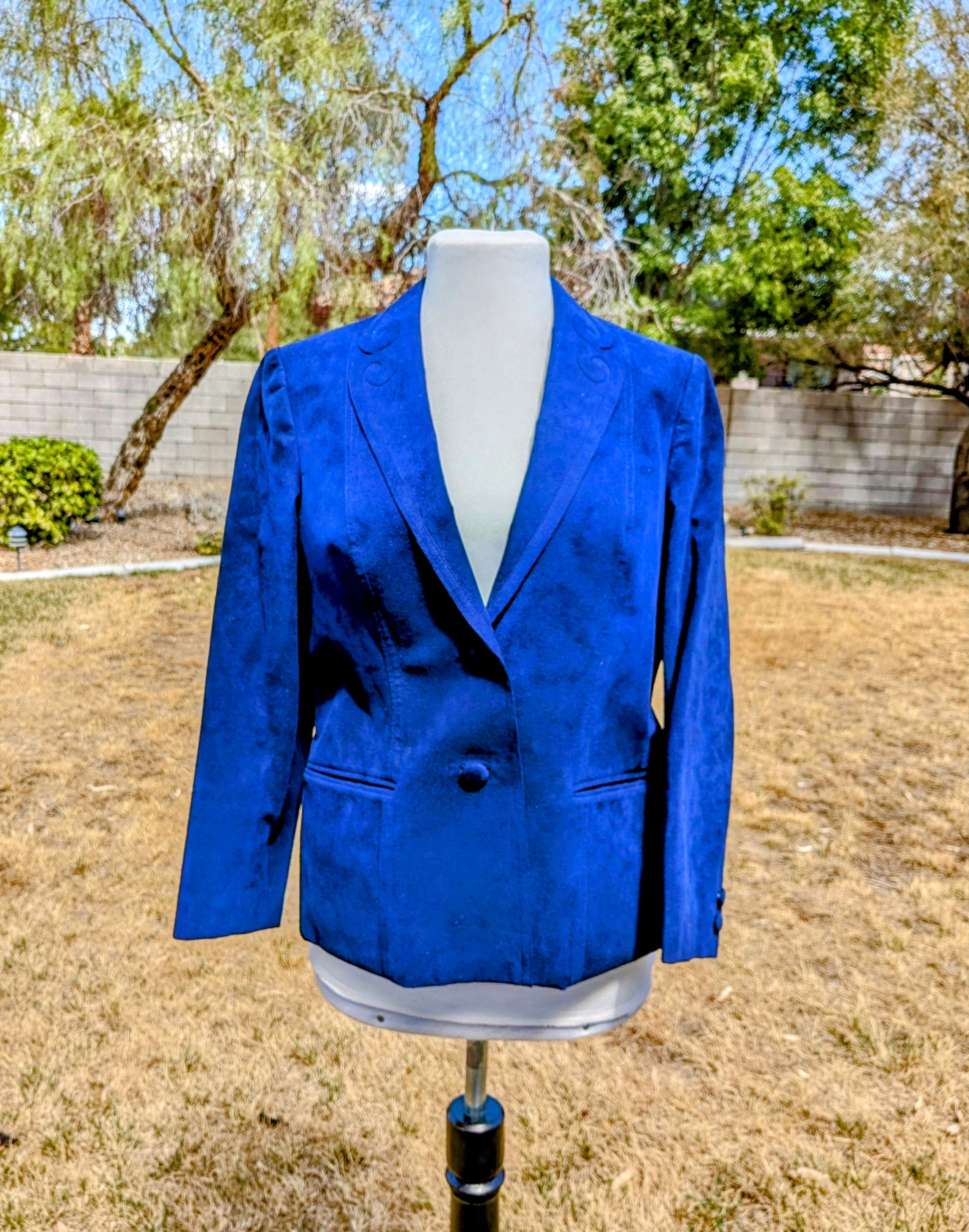 1960s Vintage Suede Petite Curled Lapels Blazer Coat