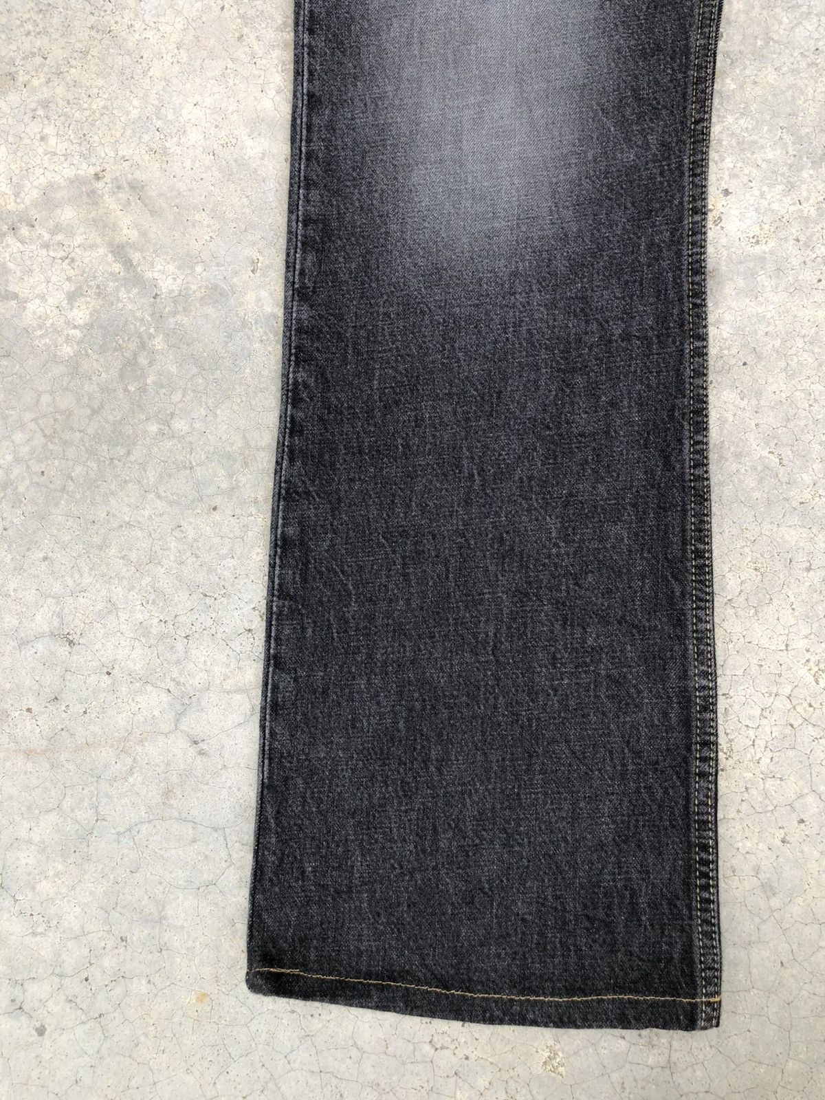 Levi's Flared Levis 507 Bootcut Distressed Jeans Size US 33 - 7 Thumbnail