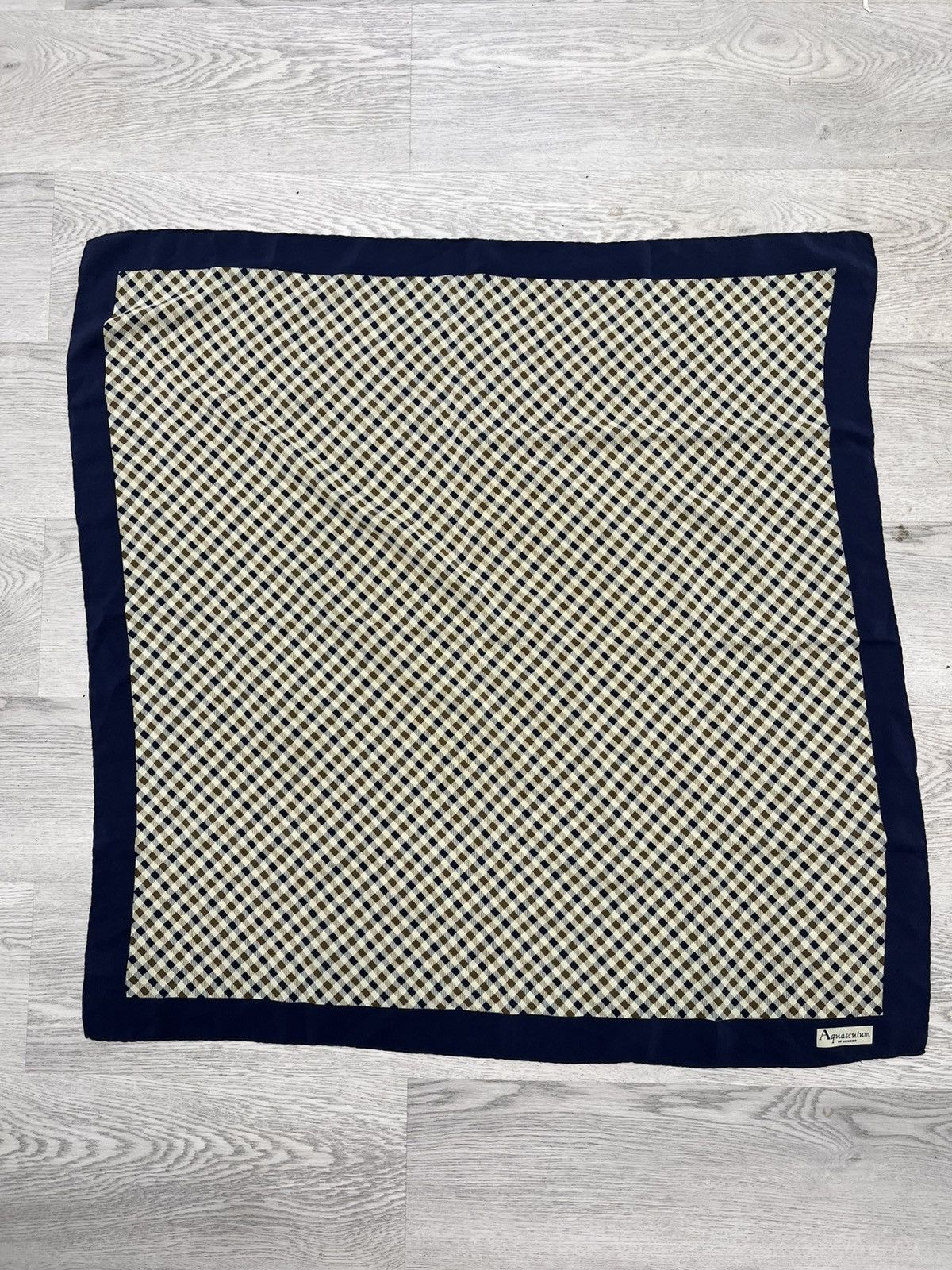 Aquascutum Aquascutum Logo Silk Square Scarf Size ONE SIZE - 2 Thumbnail