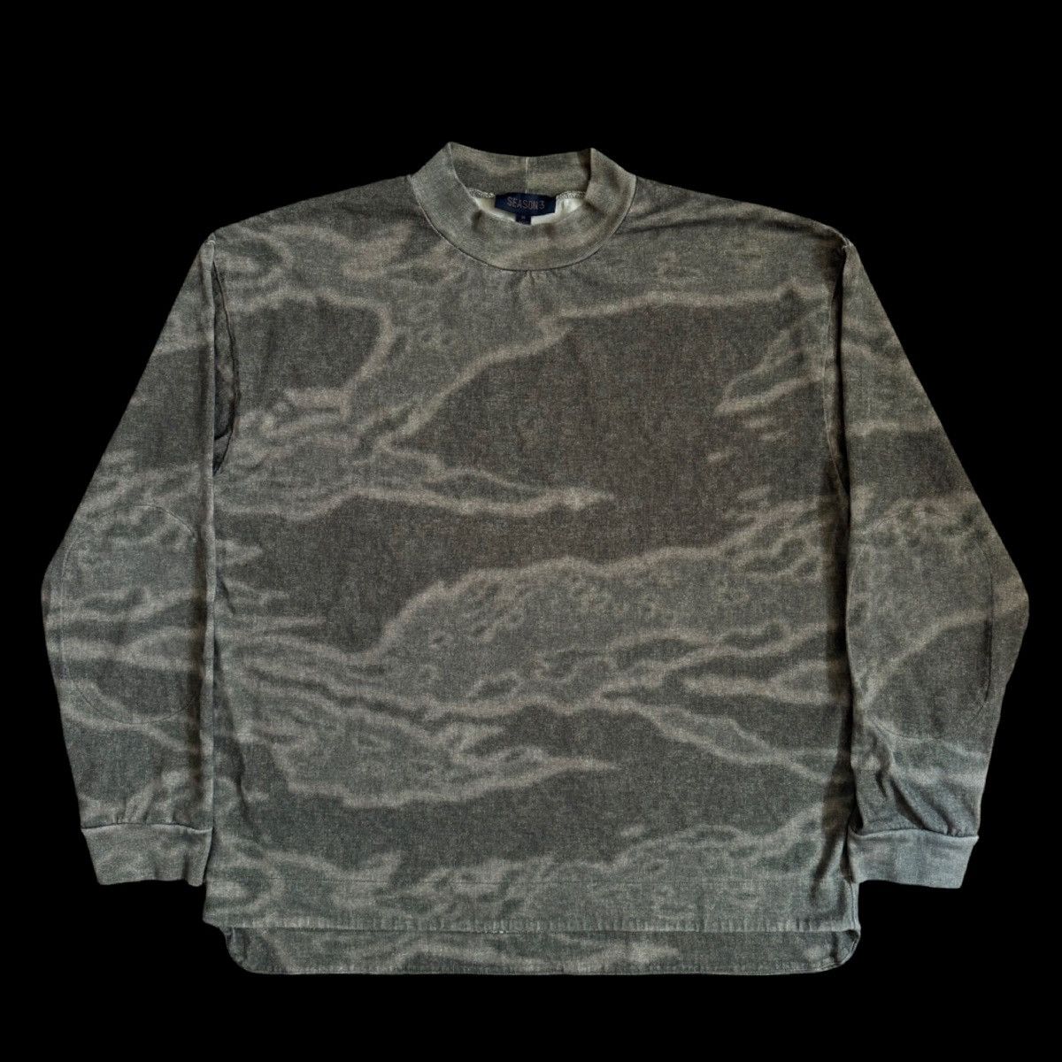 adidas gazelle silver green womens Gap X Yeezy 52 Logo 3/4 Tee – EXCLUSIVE DNA main image 0