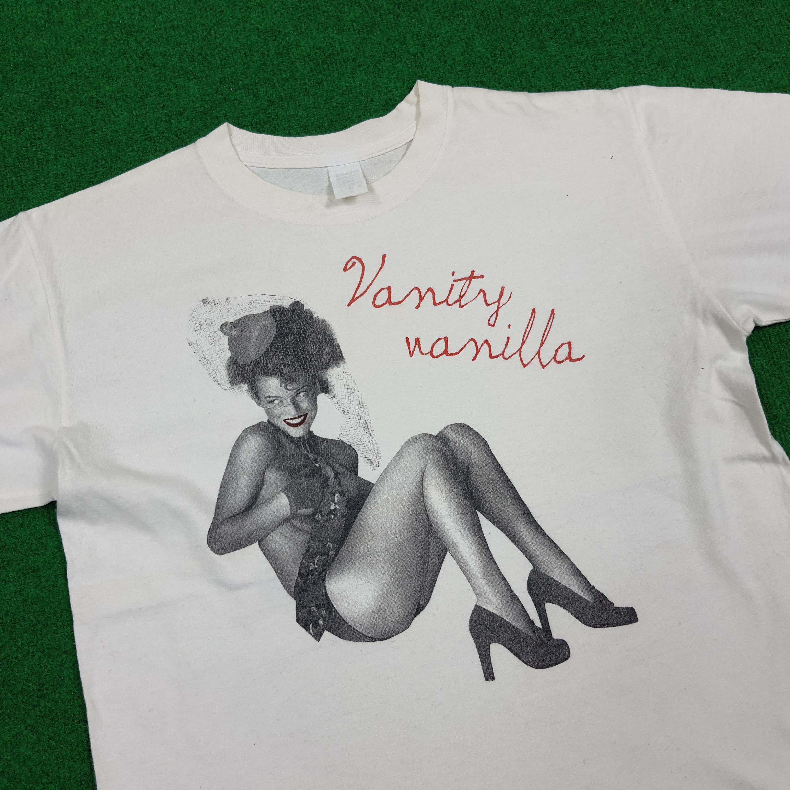 Vintage Vintage Vanity Vanilla Tshirt Size US M / EU 48-50 / 2 - 2 Thumbnail