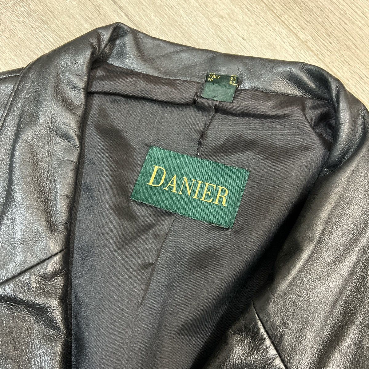 Danier × Vintage Danier Blazer Style Black Leather Jacket Size US XXL / EU 58 / 5 - 2 Thumbnail