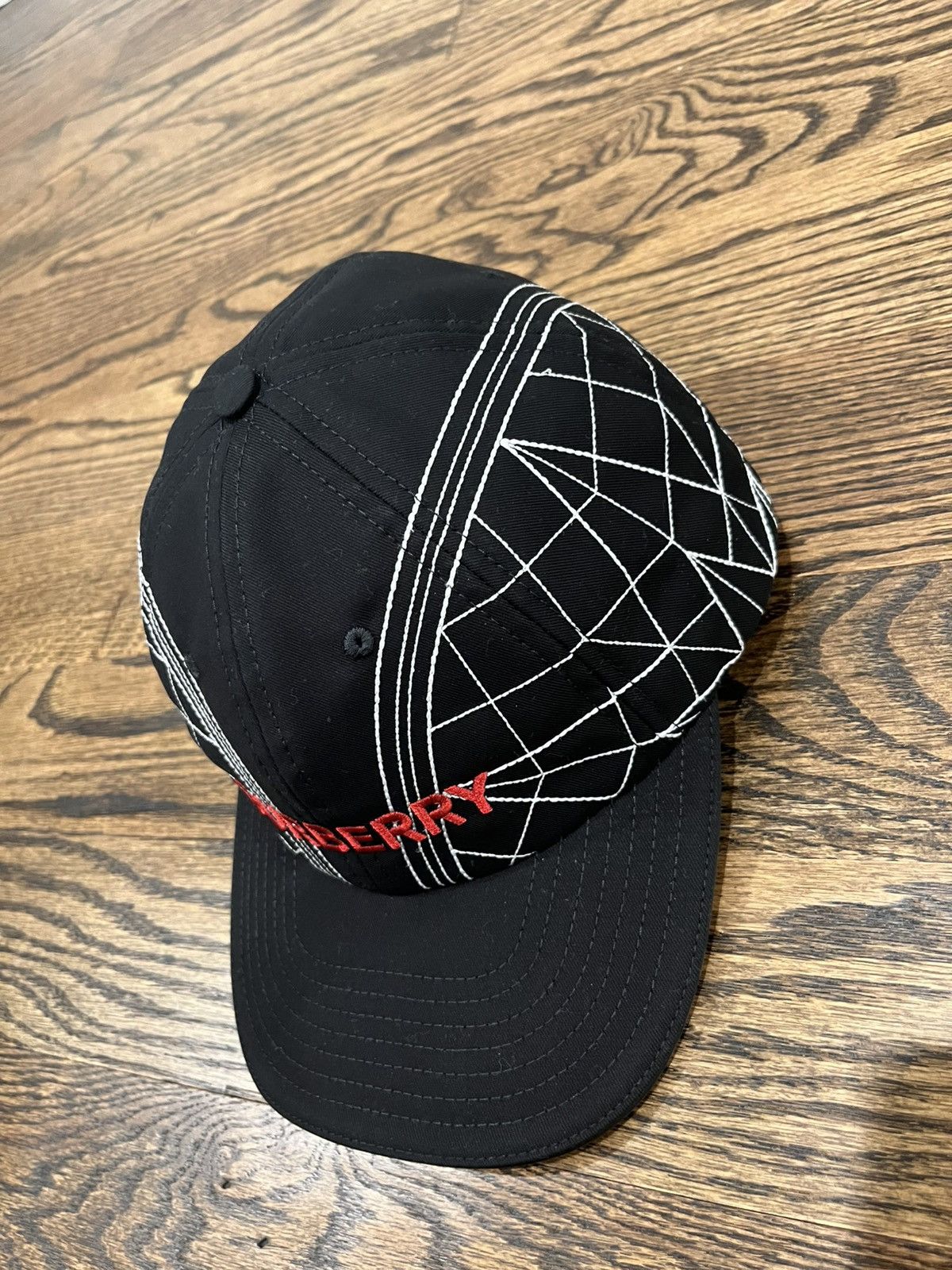 Burberry Burberry Embroidered Star Cotton Gabardine Baseball Cap Size ONE SIZE - 11 Thumbnail
