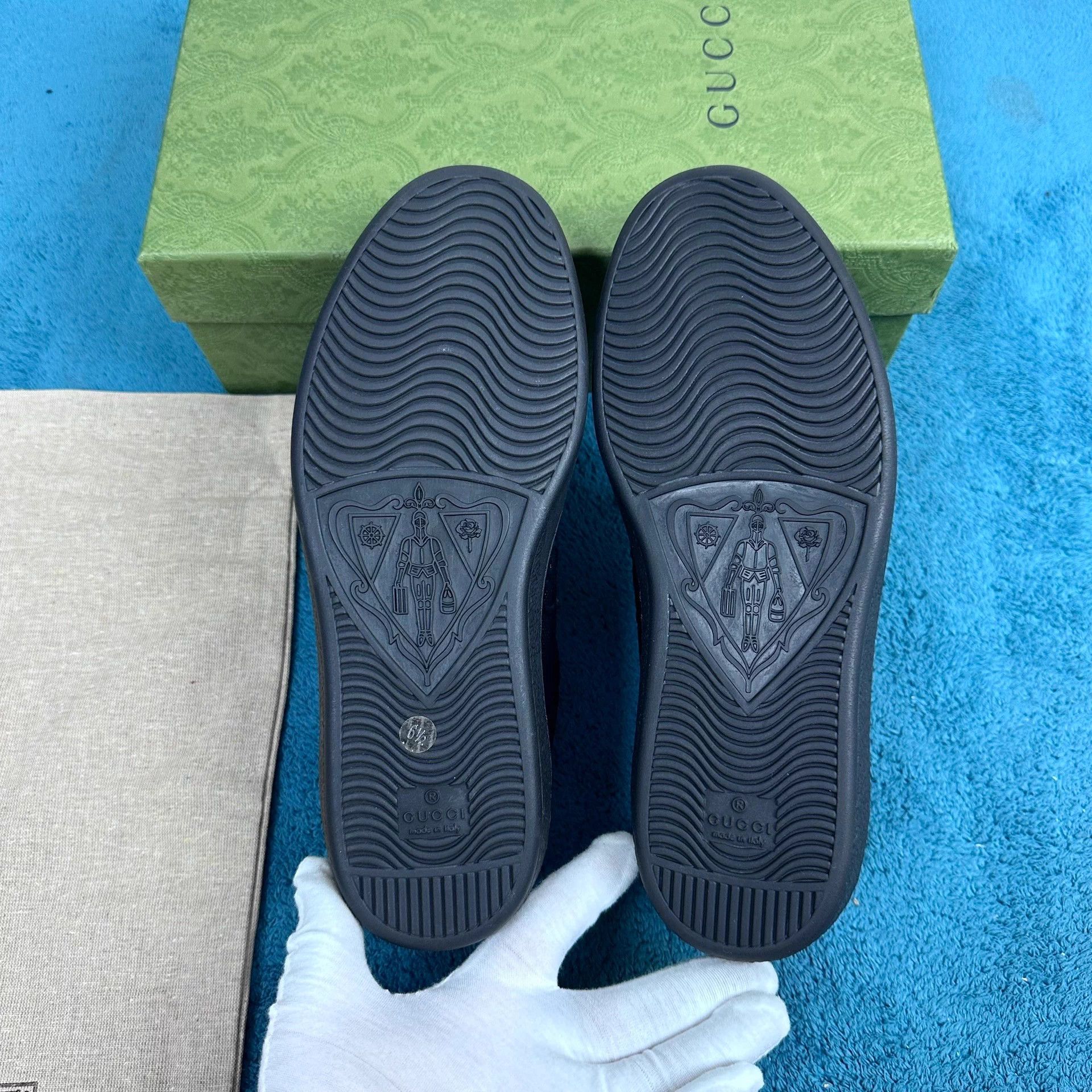 Gucci Gucci ACE GG embossed low-top sneaker black 40.5/6.5 Size US 7.5 / EU 40-41 - 5 Thumbnail