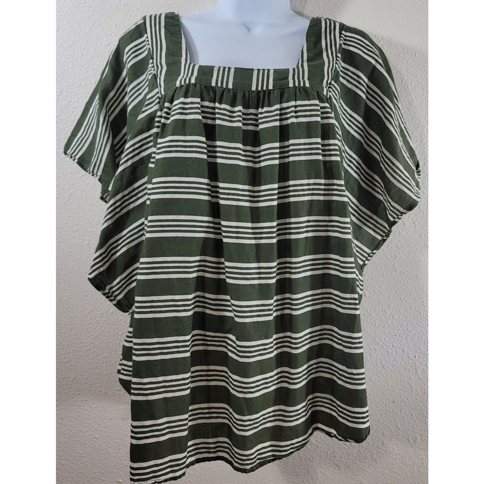 Other Time & Tru Green White Stripe Flowy Sleeves Top Large 12 14 Size L / US 10 / IT 46 - 1 Thumbnail