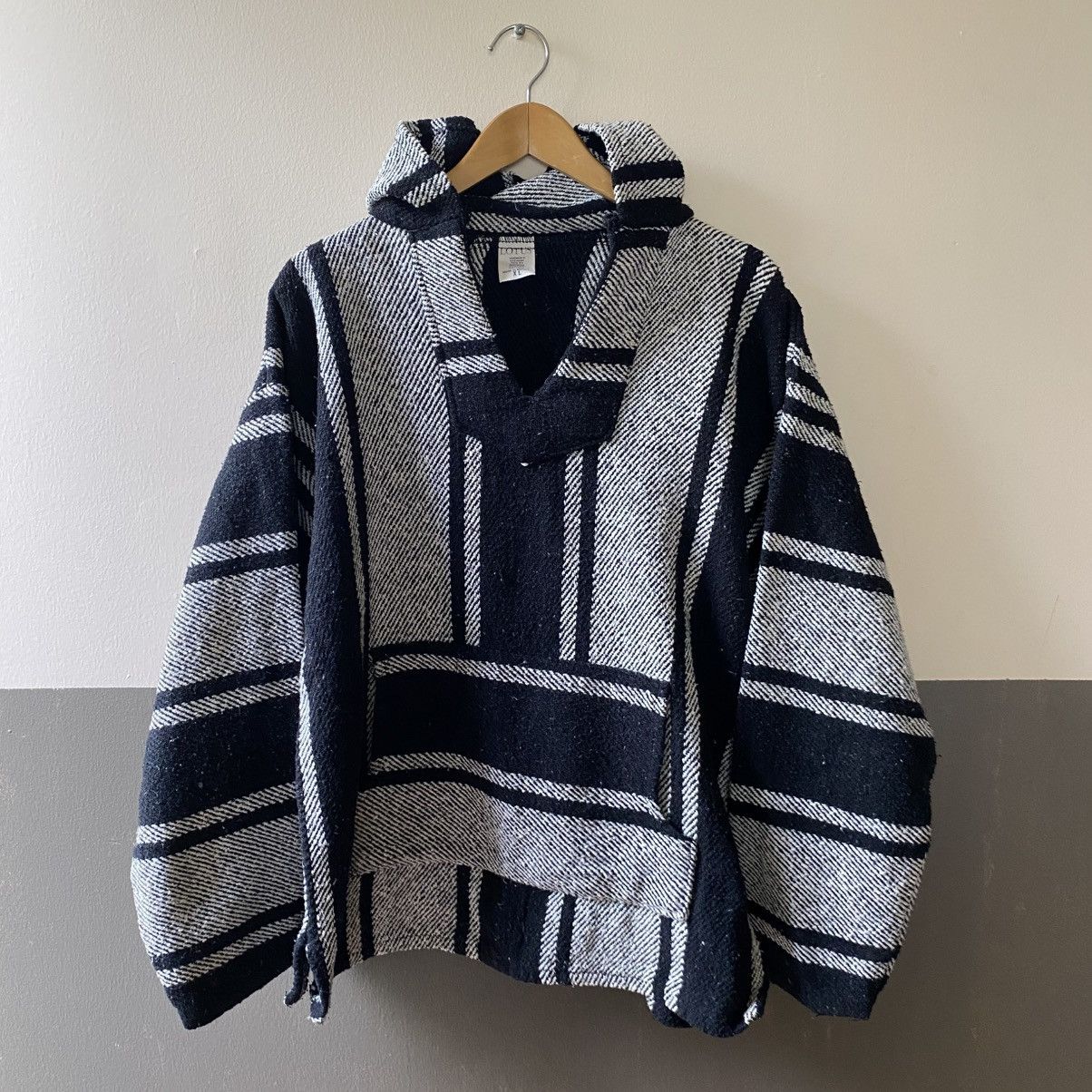 Vintage Black & White Striped Baja Hoodie Pullover Size US XL / EU 56 / 4 - 1 Thumbnail