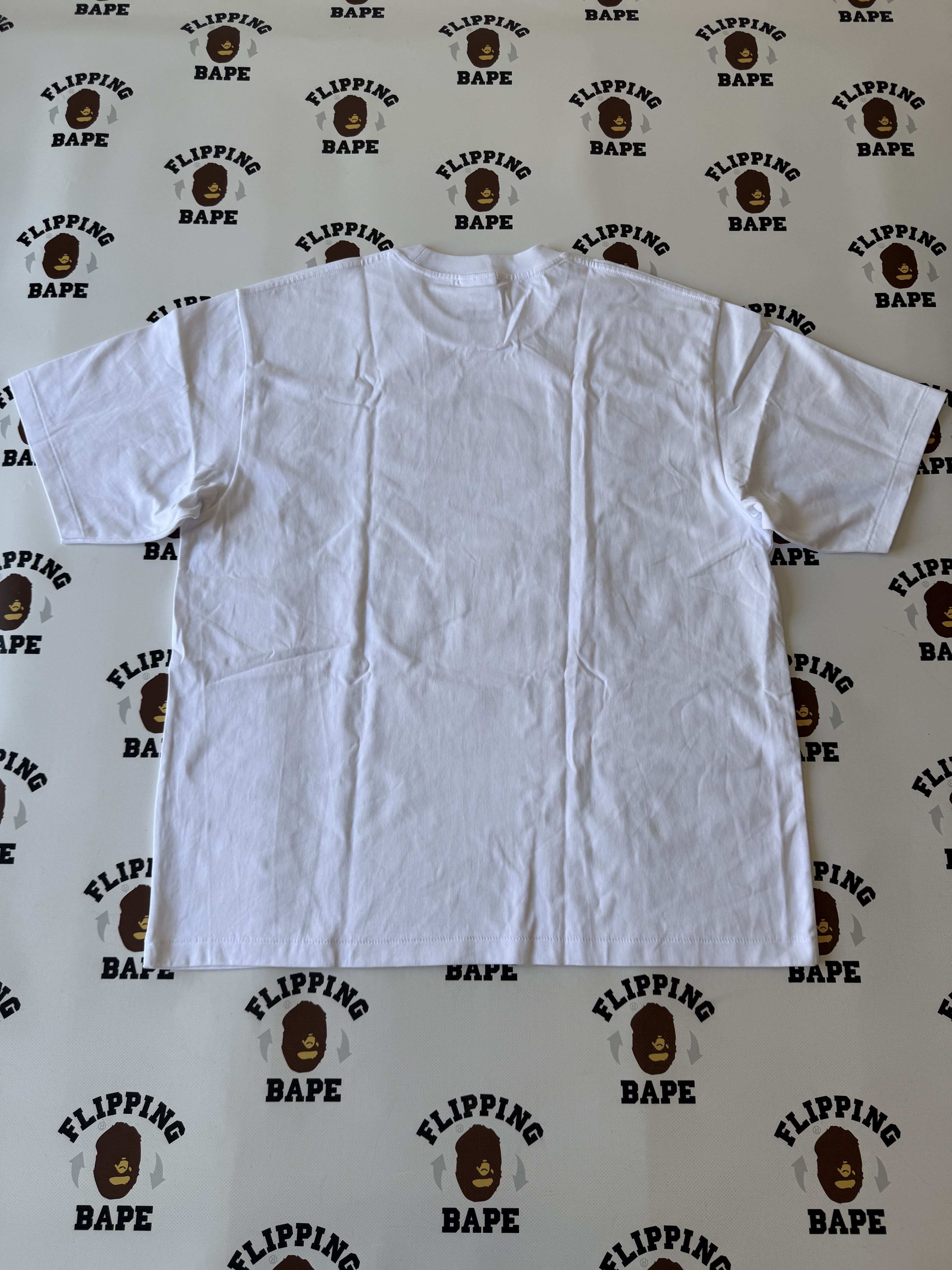 Bape BAPE STORE HK 20th ANNIV. WIDE FIT BABY MILO BUSY WORKS TEE Size US L / EU 52-54 / 3 - 3 Thumbnail