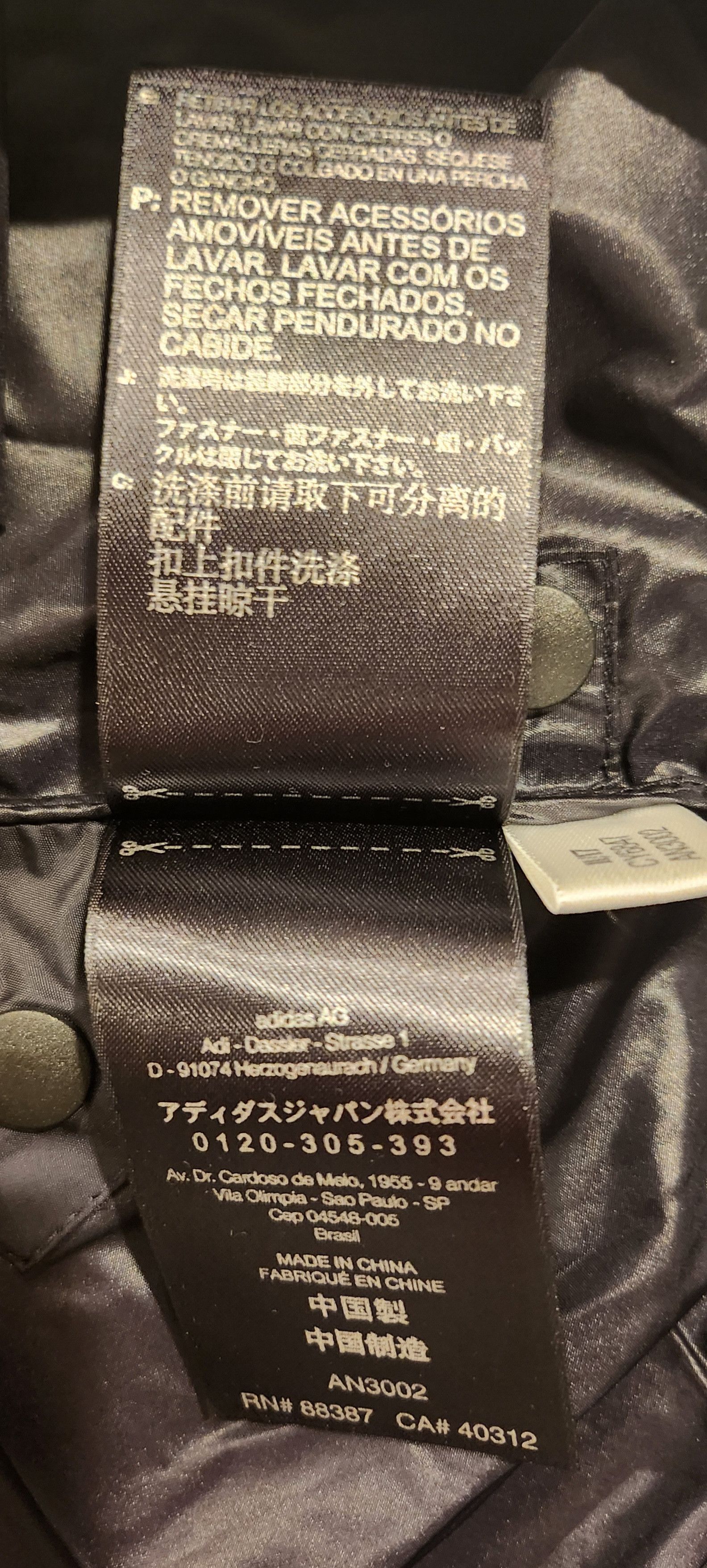 Adidas Y-3 Convertible Jacket / Crossbody Bag Size US M / EU 48-50 / 2 - 11 Thumbnail
