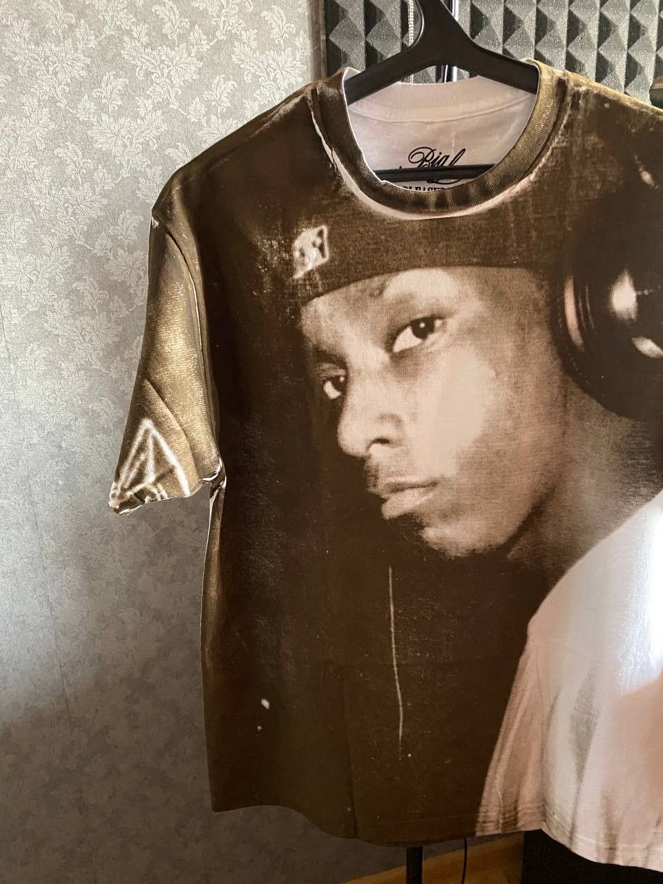 Pleasures Pleasures x Big L Studio Tee Size US L / EU 52-54 / 3 - 5 Thumbnail