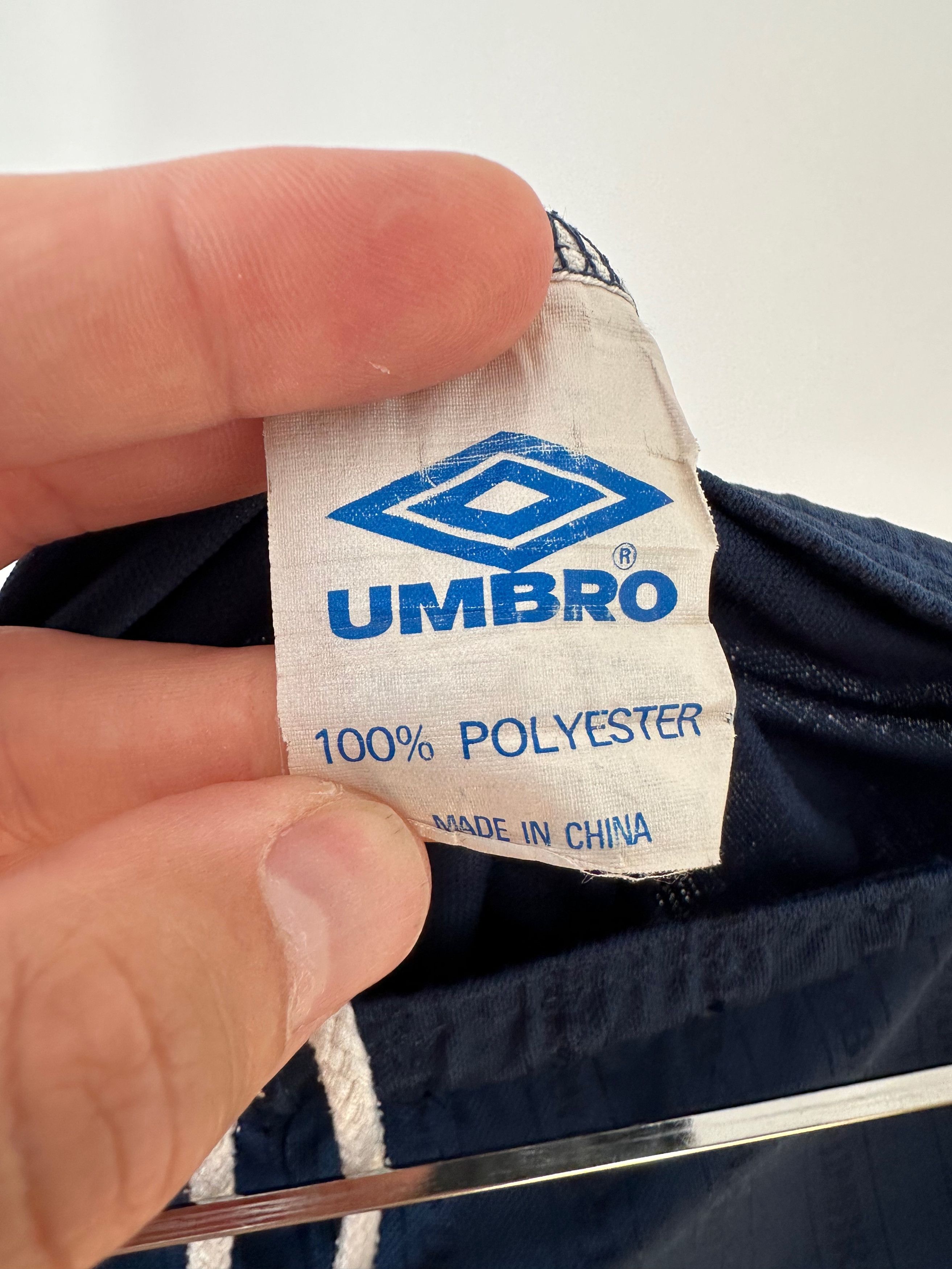 Umbro 90's UMBRO shorts polyester vintage Size US 38 / EU 54 - 8 Thumbnail