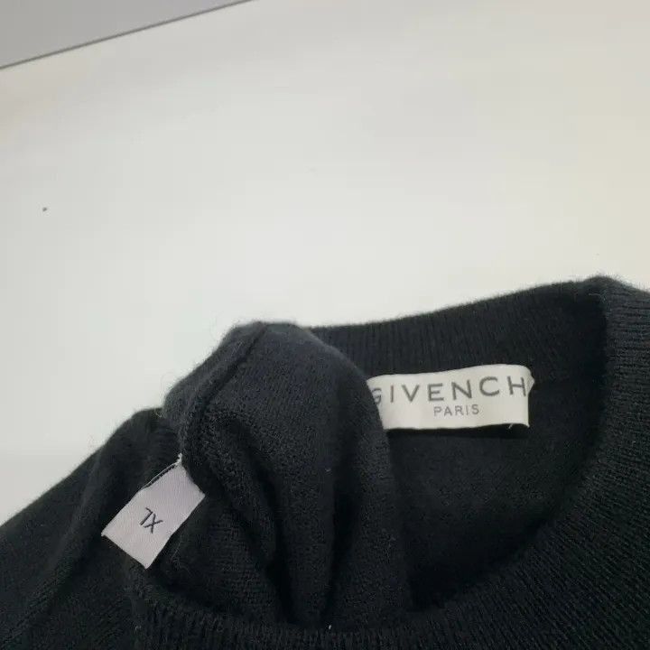 Givenchy Givenchy Givenchy Color Block Logo Sweater Unisex -2507 Size US XL / EU 56 / 4 - 5 Thumbnail