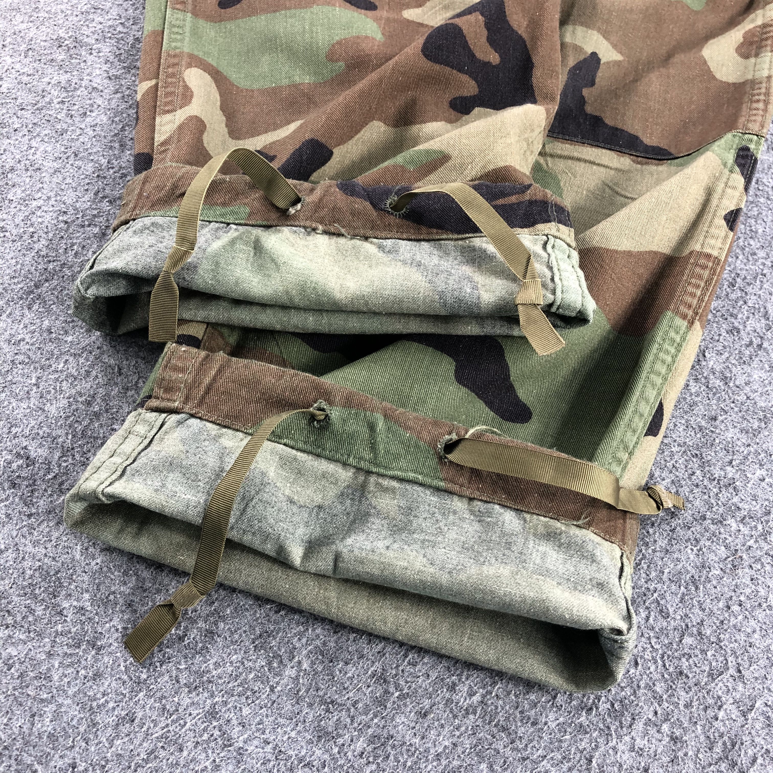 Vintage Military Cargo Pants Multi Pocket Tactical Bondage Trousers Size US 30 / EU 46 - 5 Thumbnail