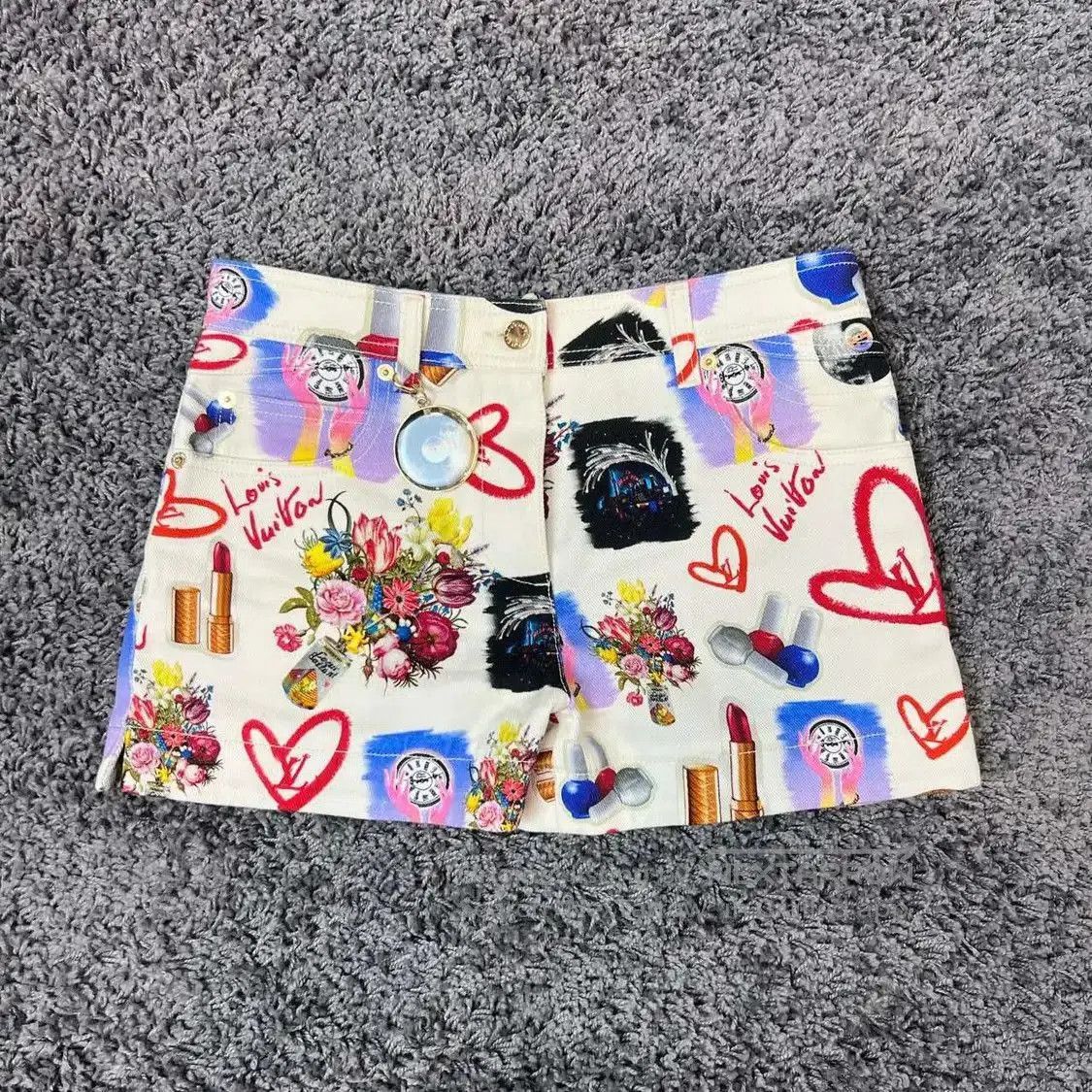 Louis Vuitton Louis Vuitton Valentine's Day Limited Edition Shorts . Size 22" - 2 Thumbnail