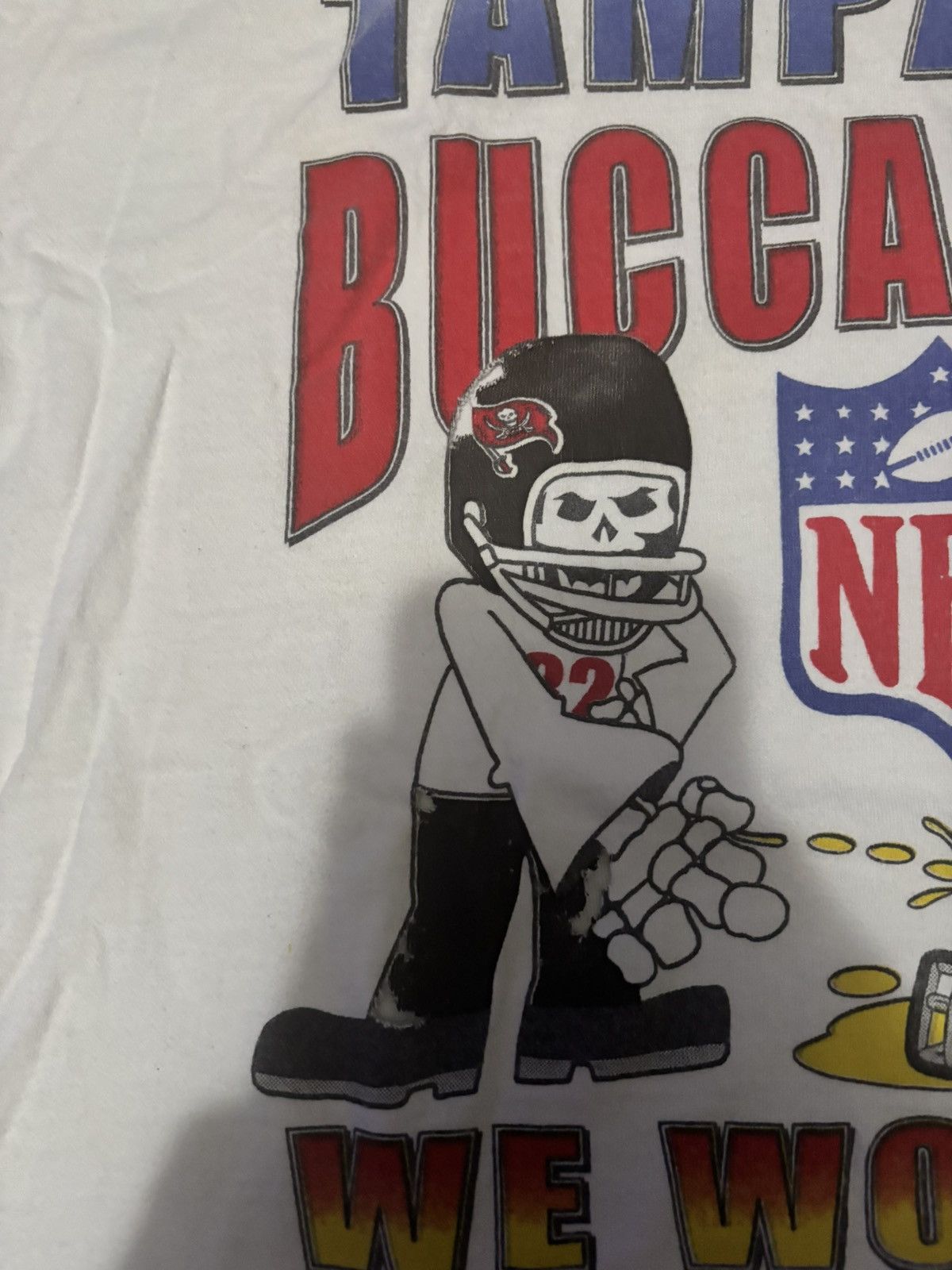 Vintage Vintage Tampa Bay Buccaneers “We Won’t Be Vick-Timized” Size US XL / EU 56 / 4 - 2 Thumbnail
