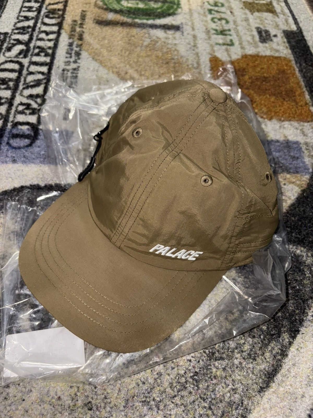 帽子 PALACE SCI-FI FANTASY 6-PANEL BROWN CAP 帽子 PALACE SCI-FI FANTASY 6-PANEL BROWN CAP Palace x Sci-Fi