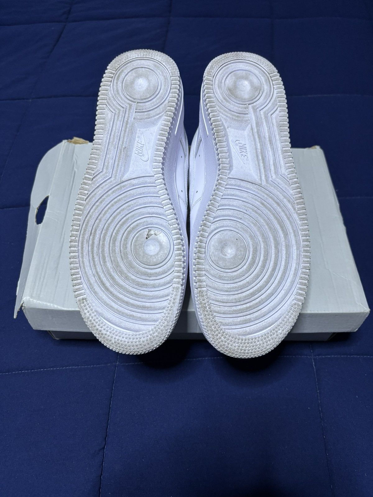 Nike Nike Air Force 1 '07 Low Triple White Size 9 Size US 9 / EU 42 - 6 Thumbnail