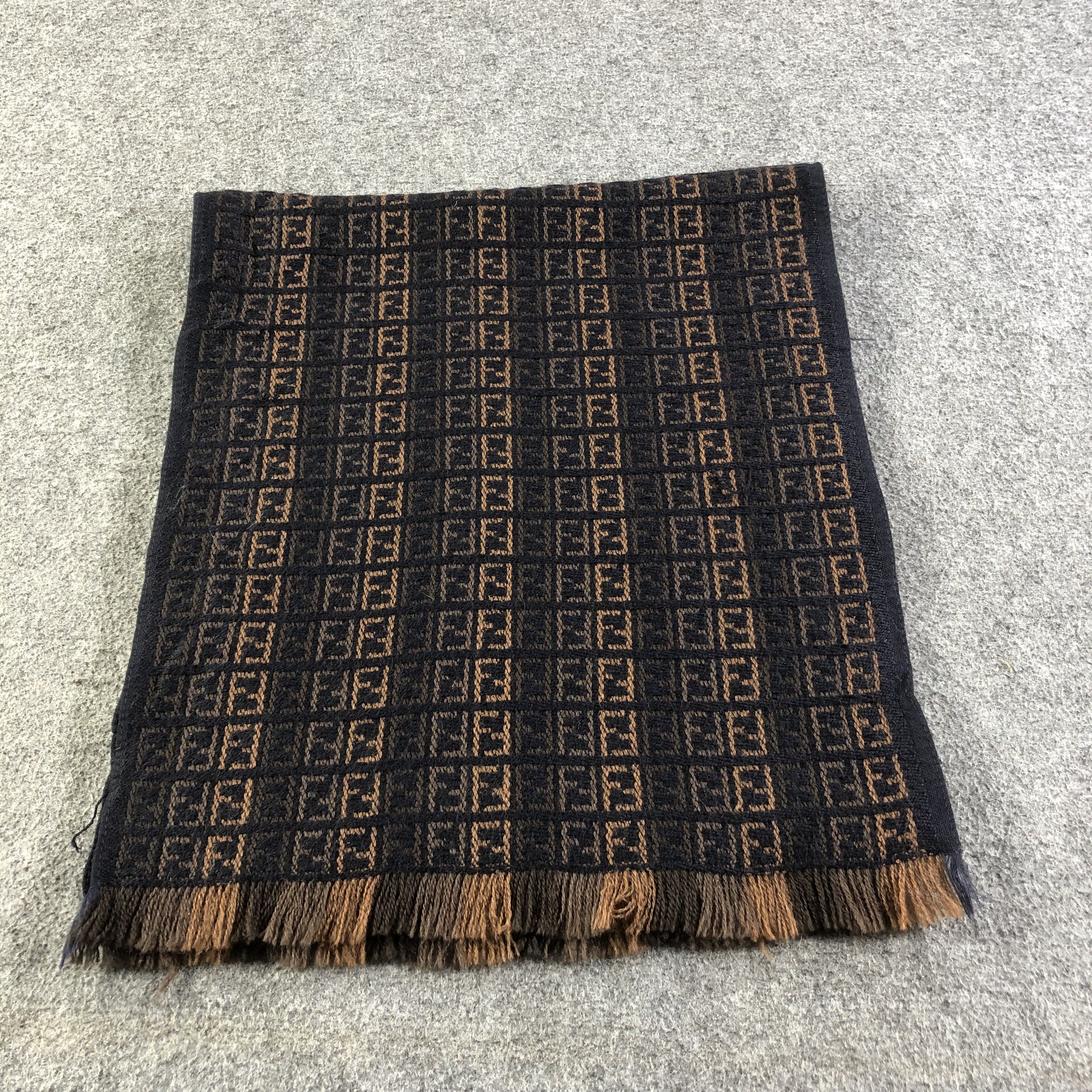 Vintage Fendi FF Monogram Wool Scarf Muffler V1187 Size ONE SIZE - 3 Thumbnail