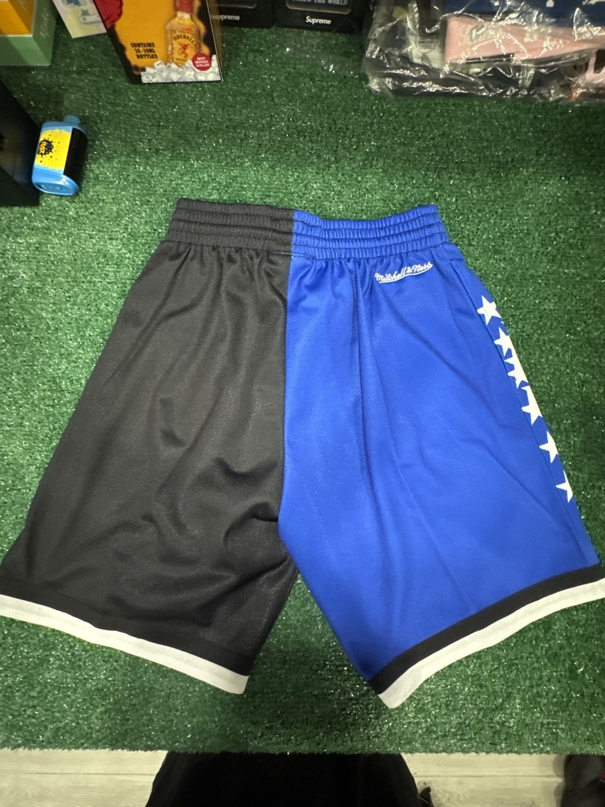 Mitchell & Ness Mitchell & Ness Nba Big Face Fashion Shorts 5.0 Magic Size US 28 / EU 44 - 2 Thumbnail