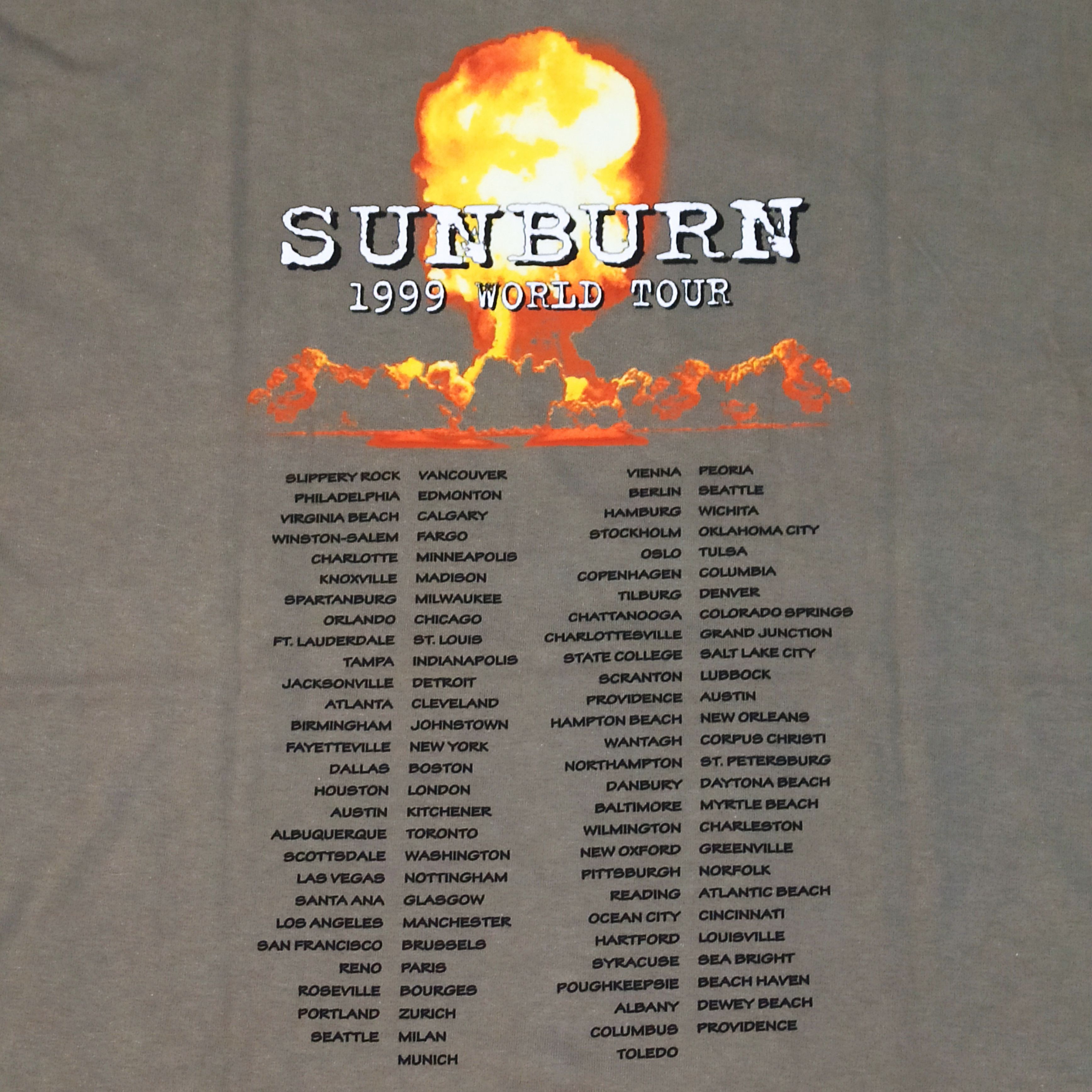 Tultex Tshirt World Tour Fuel Sunburn 1999 Size US L / EU 52-54 / 3 - 5 Thumbnail