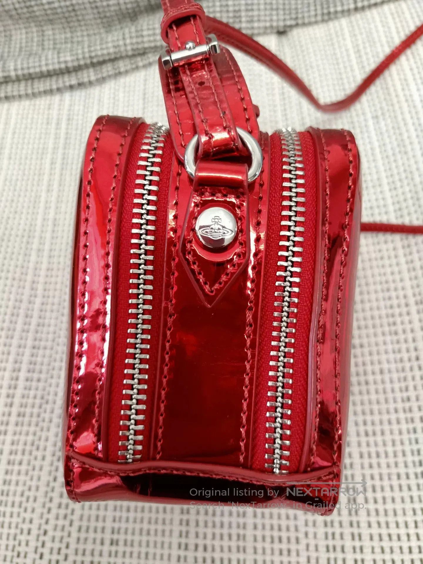 Vivienne Westwood Red Patent Leather Saturn Logo Crossbody Bag. Size ONE SIZE - 9 Thumbnail