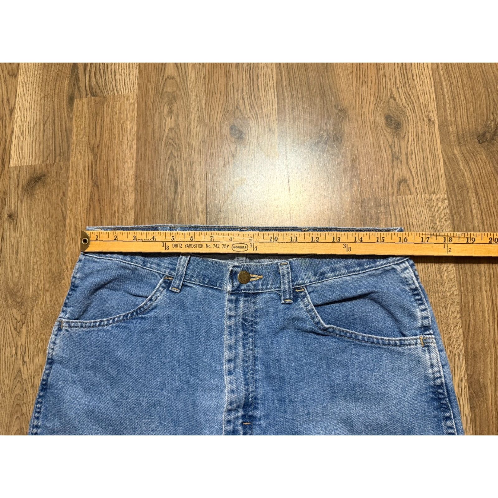 Wrangler Wrangler Jeans Men's Size 34x30 Blue Denim Straight Leg Regular Fit Size US 34 / EU 50 - 6 Thumbnail