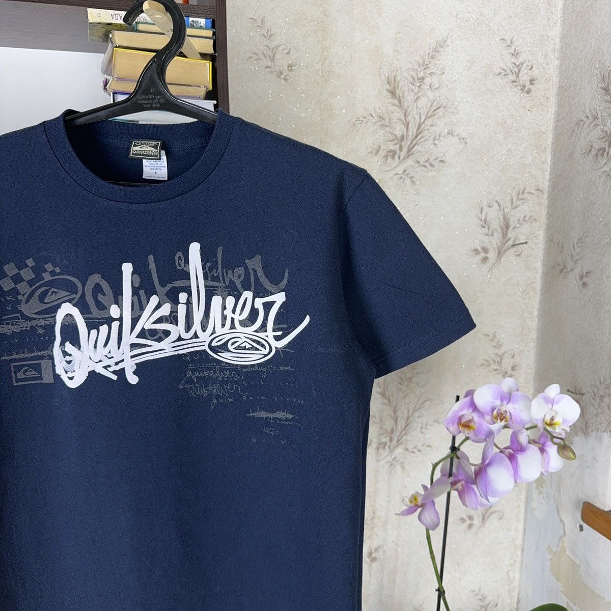 Quiksilver × Vintage Vintage Quiksilver T shirt Surfing Blue Centre Logo L Size US M / EU 48-50 / 2 - 12 Thumbnail