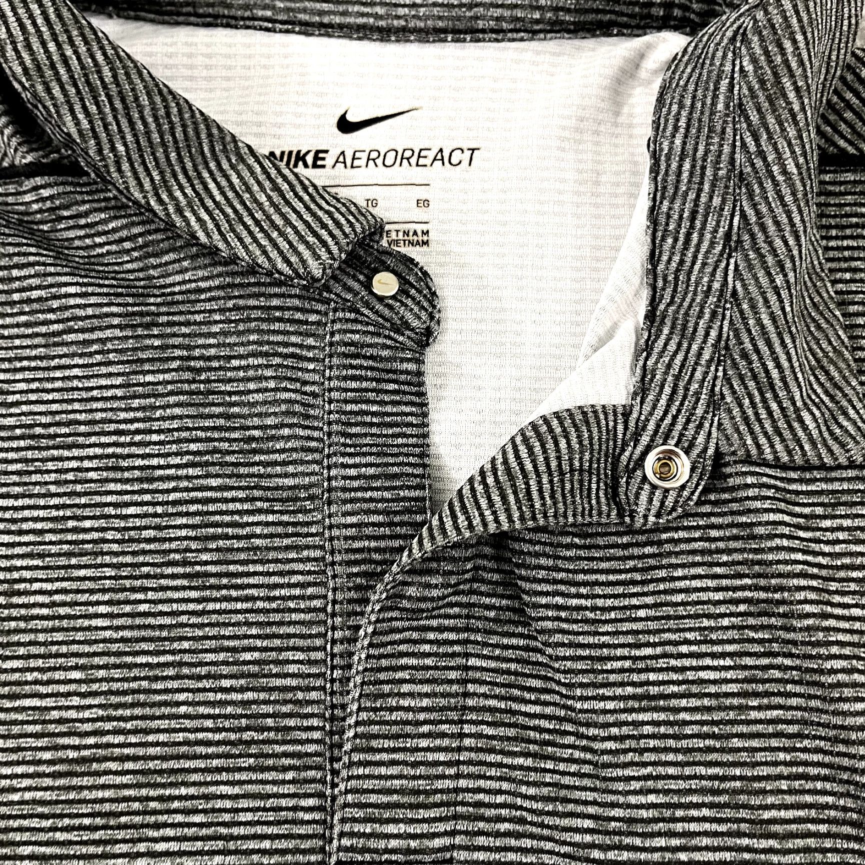 Nike NIKE Polo Shirt Mens AEROREACT Extra Large Gray Striped Snap Collar Golf Sport Size US XL / EU 56 / 4 - 5 Thumbnail