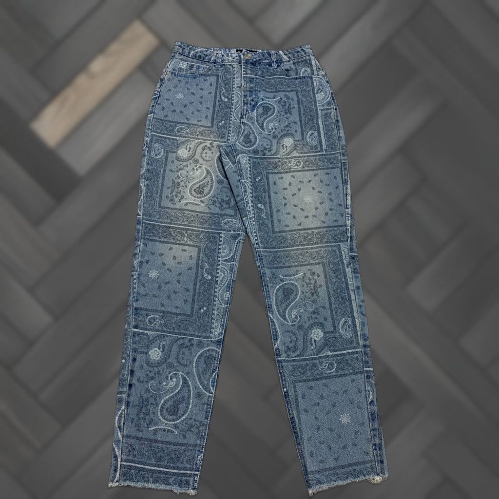 Missguided Missguided Jeans Womens 6 High Rise Mom Denim Blue Paisley 5-Pocket Distressed Bandana Pattern Jeans Mens? Size 28" / US 6 / IT 42 - 1 Thumbnail